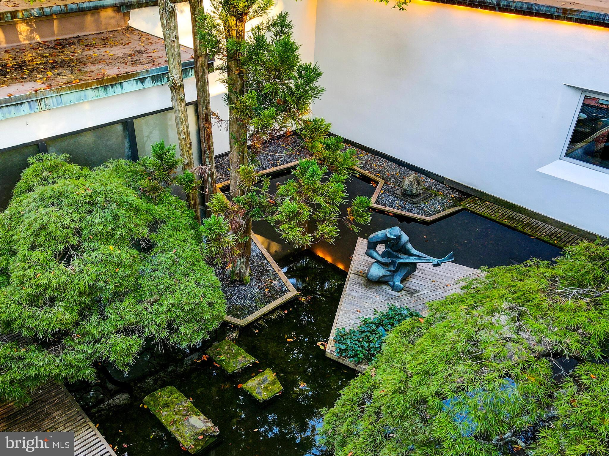 MOUNT WASHINGTON - Residential