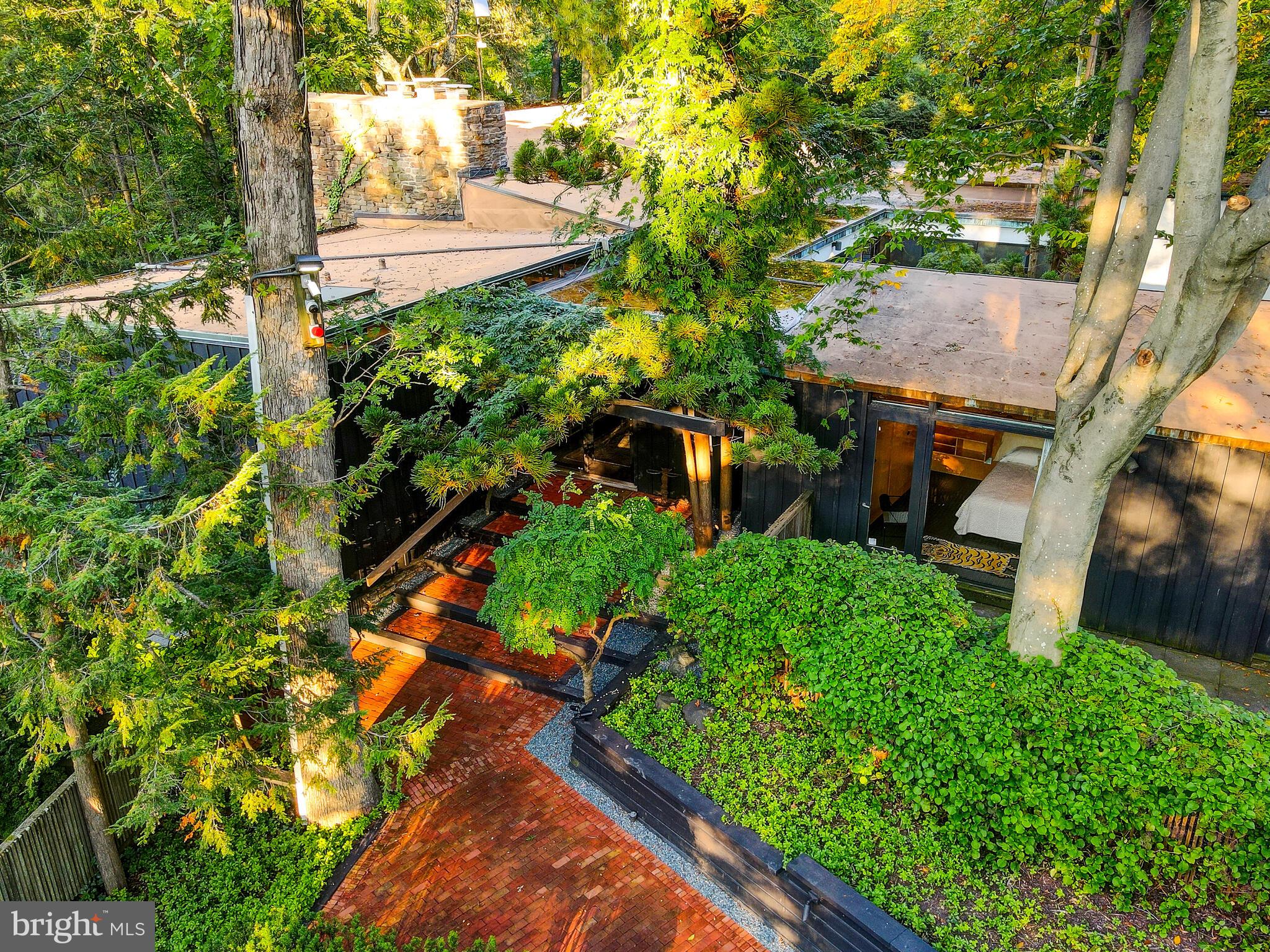 MOUNT WASHINGTON - Residential