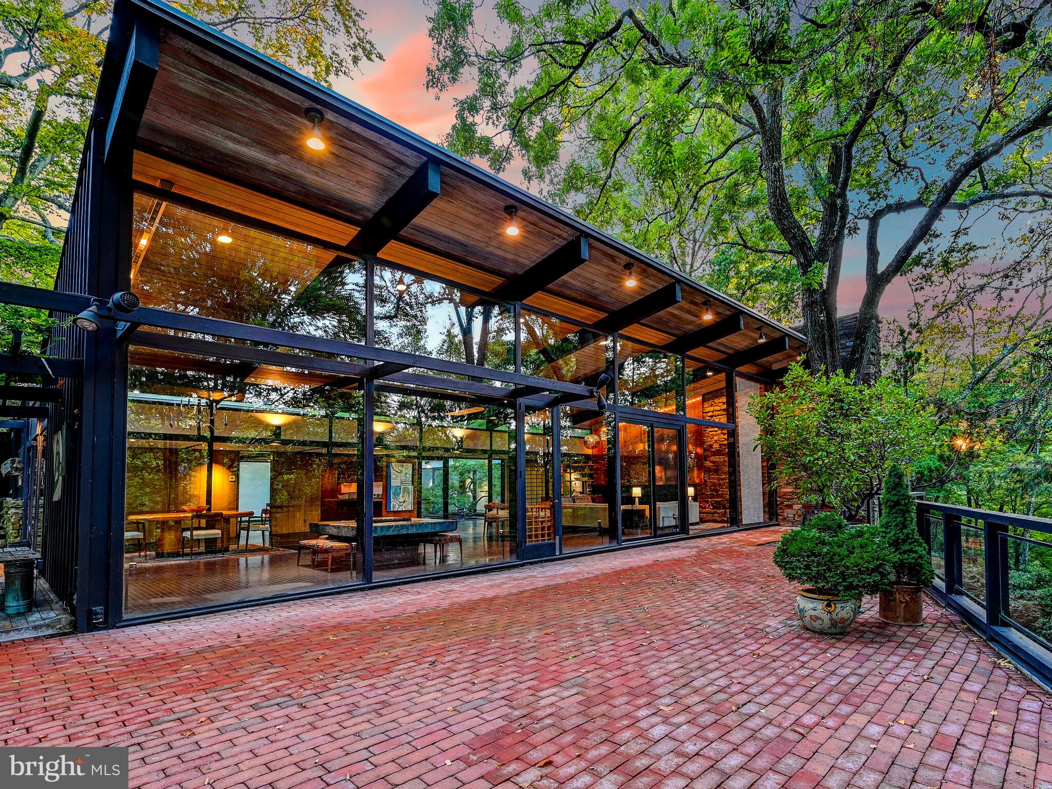 MOUNT WASHINGTON - Residential