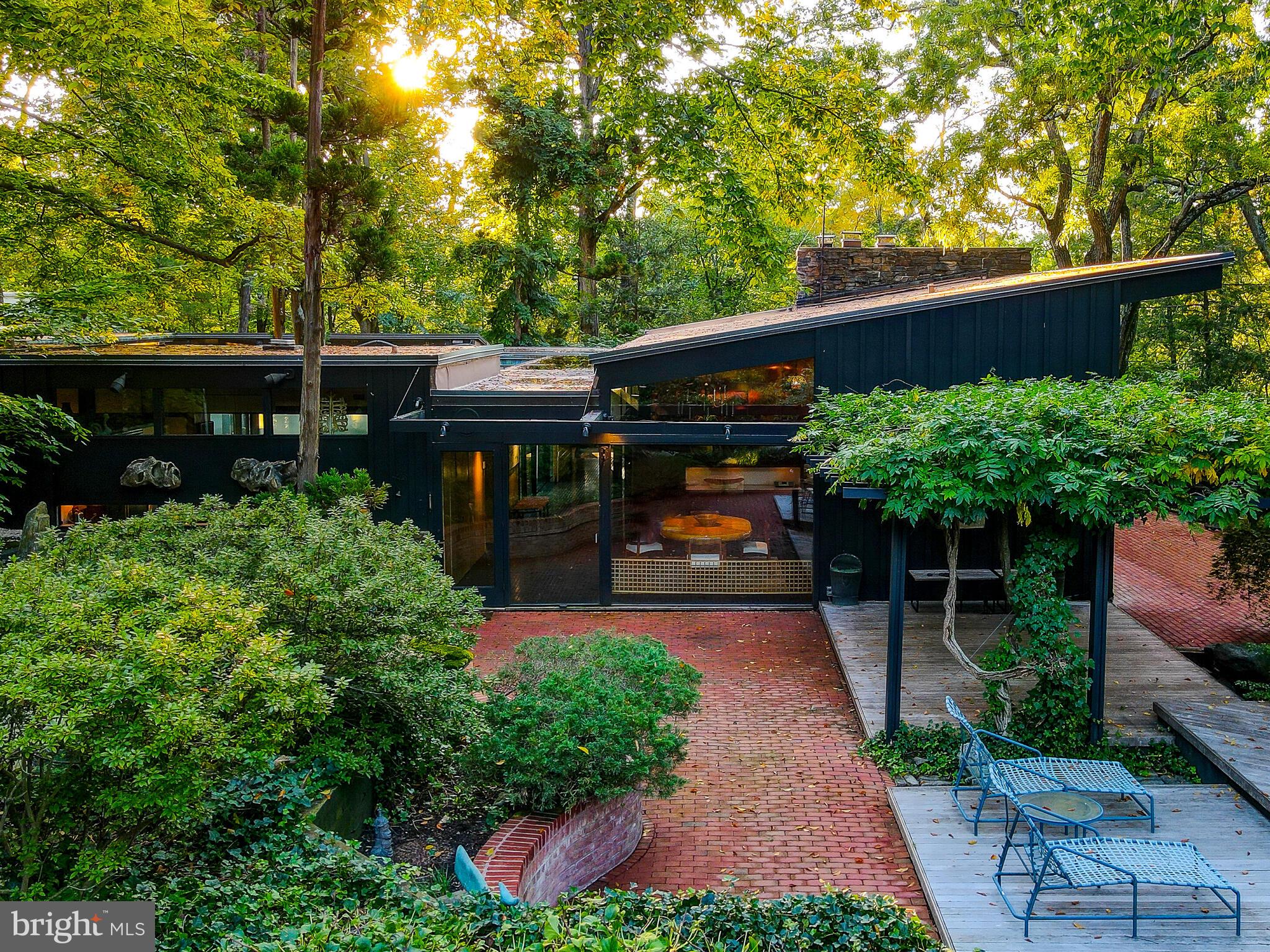 MOUNT WASHINGTON - Residential