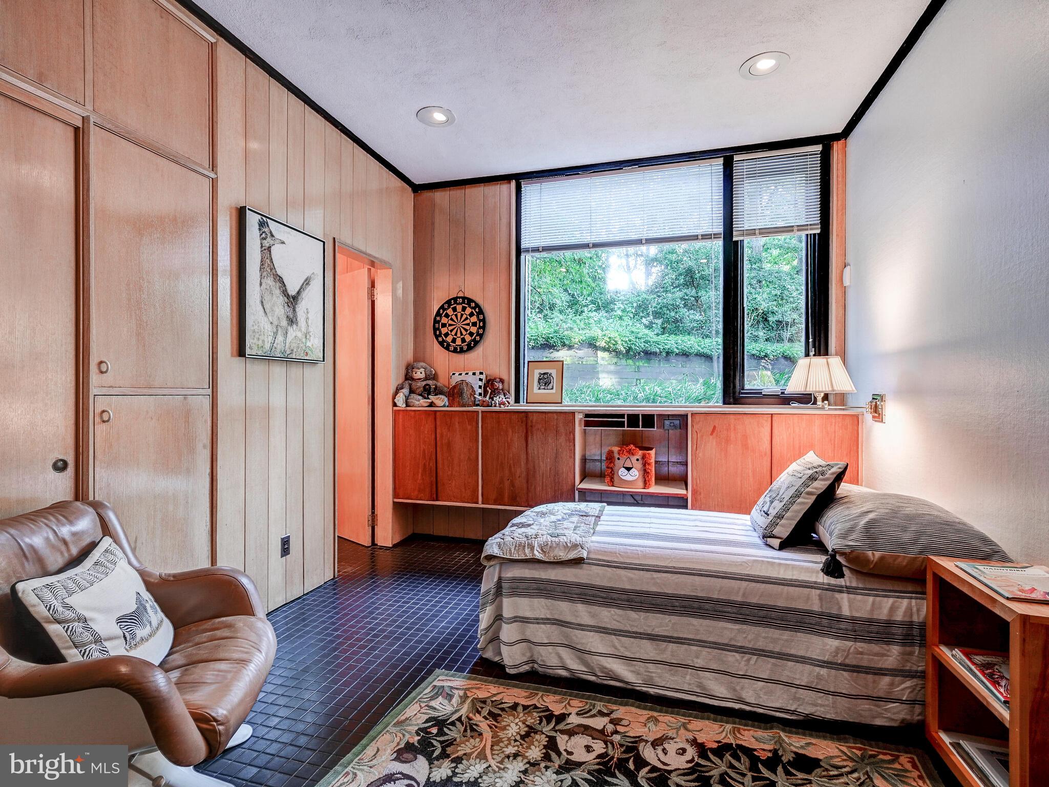 MOUNT WASHINGTON - Residential