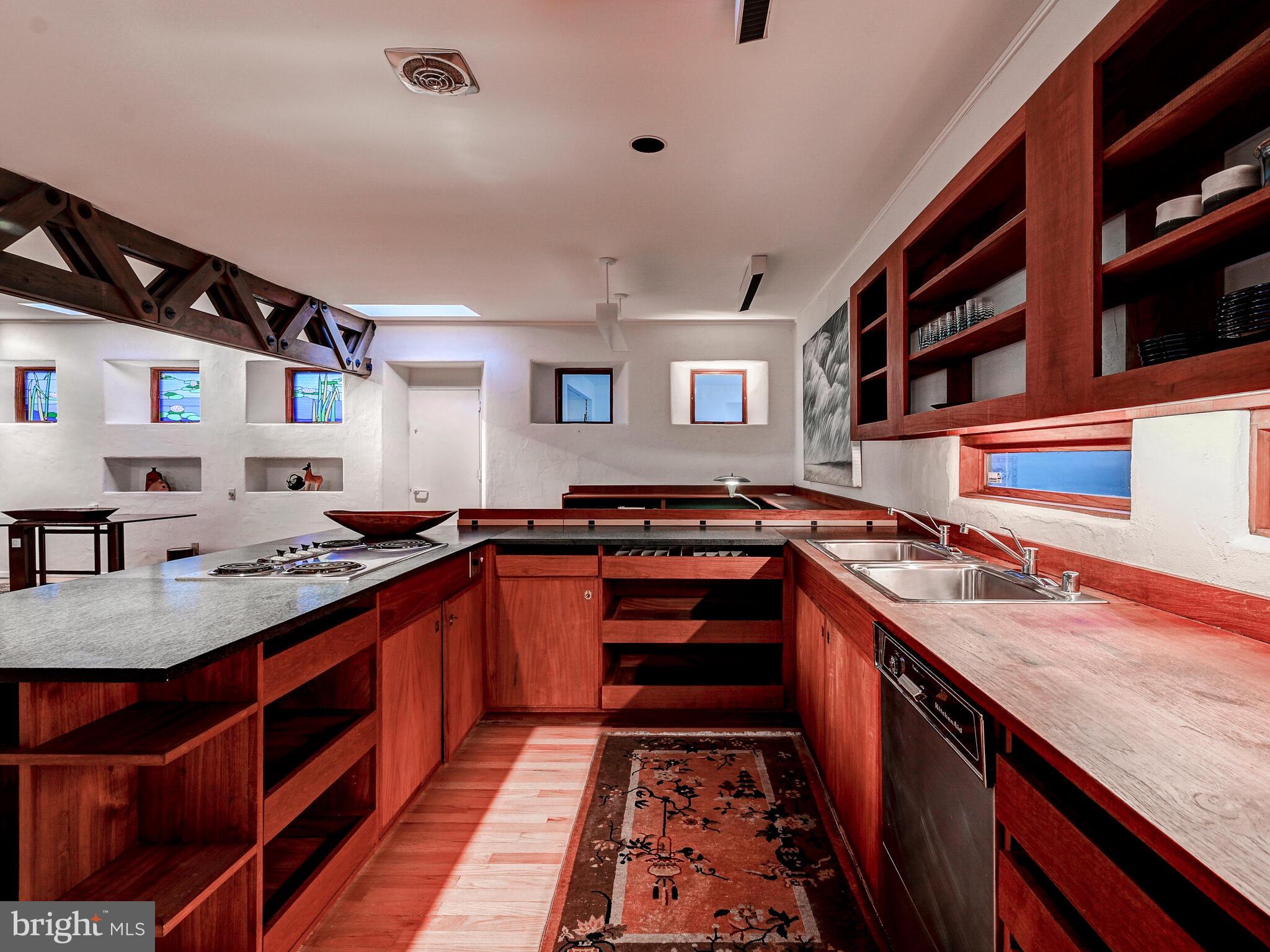 MOUNT WASHINGTON - Residential