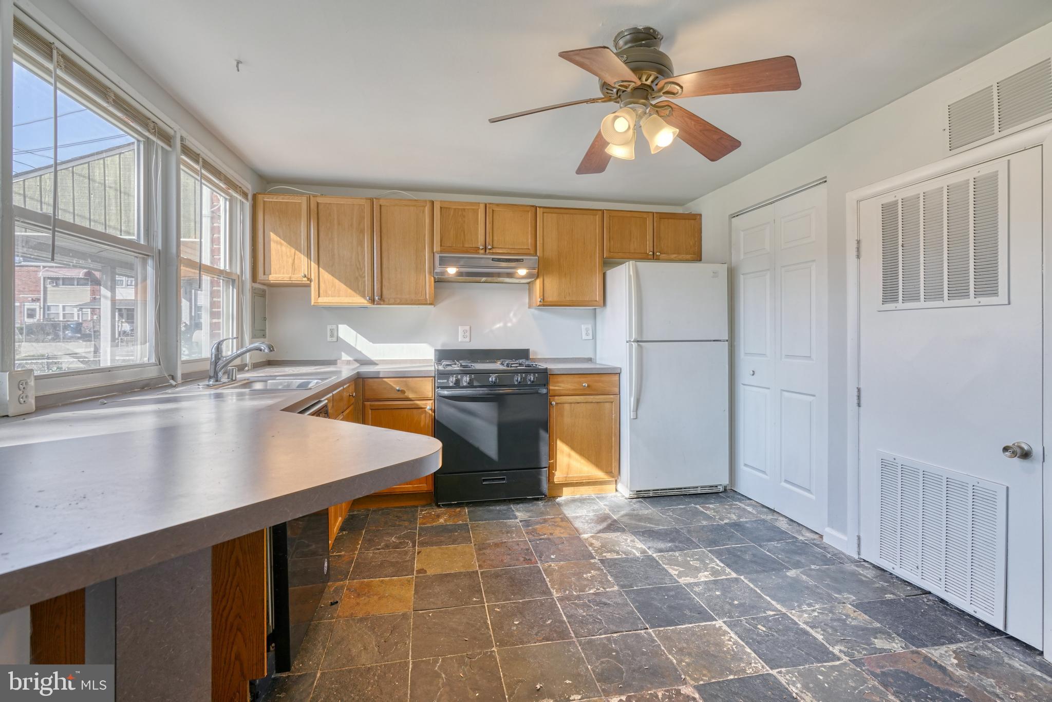 RIVERVIEW - Residential