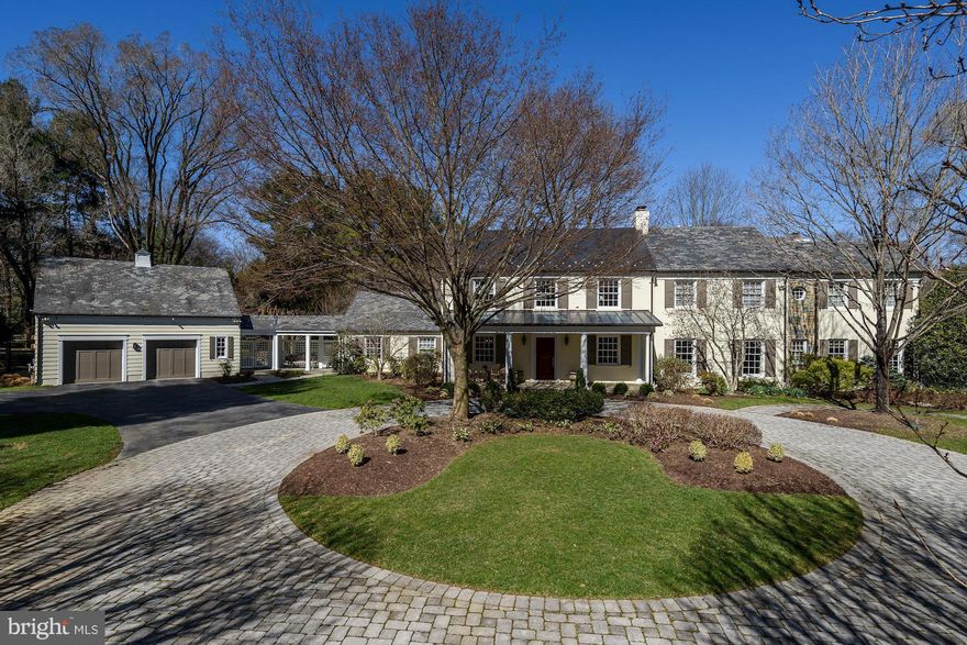 Special home on the best flat lot in Pot. Falls.This is a must see home to appreciate all the wonderful details- slate+metal roof, paver driveway, custom built-ins, spacious kitchen with Viking 6 burner gas range, home theater, large workshop, studio+FB above garage, screened-in porch, gazebo overlooking heated pool w/auto cover.6FB/2HB High end, quality renovations throughout. Non-mandatory HOA