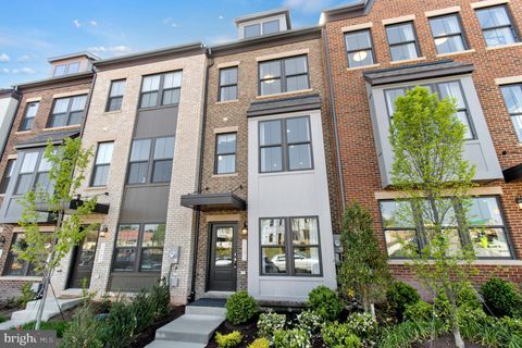 6028 BEAKE STREET HYATTSVILLE MD 20782