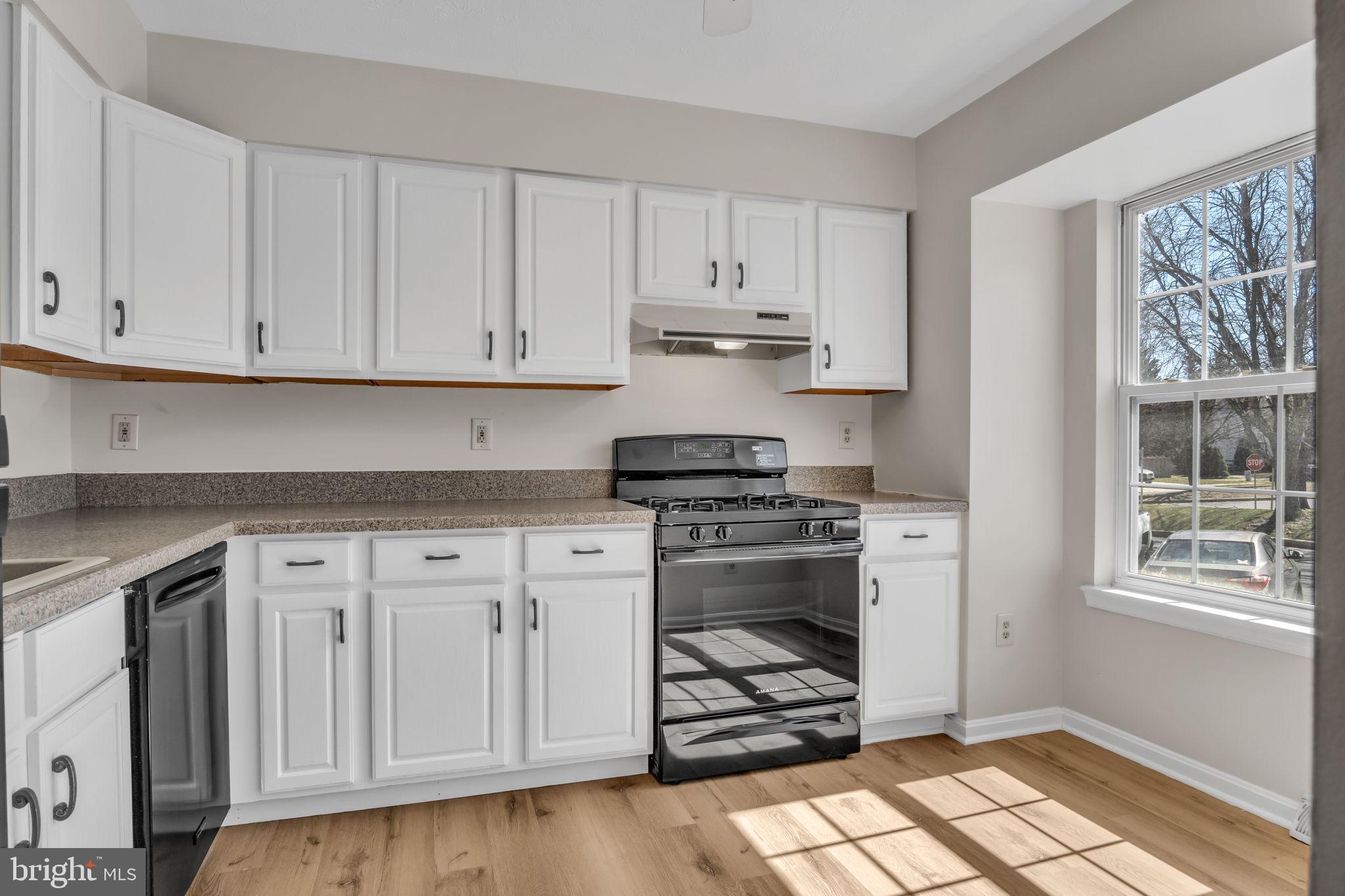 4660 MARKSMAN COURT
