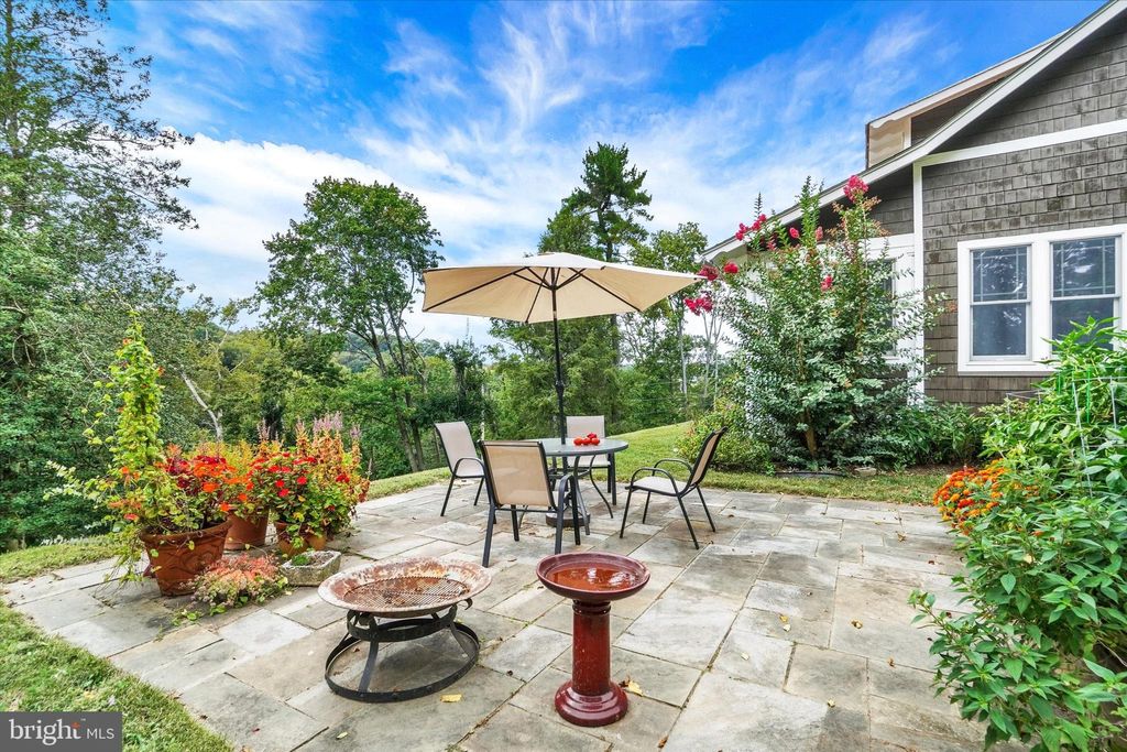 Photo of 4 Holly Lane, GLEN ROCK, PA 17327 (MLS # PAYK2090874)