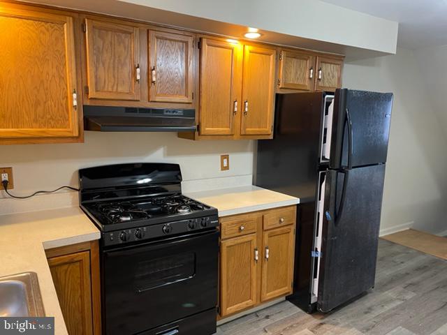 LOWER MOYAMENSING - Residential Lease