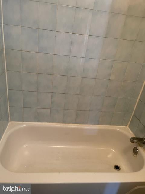 LOWER MOYAMENSING - Residential Lease