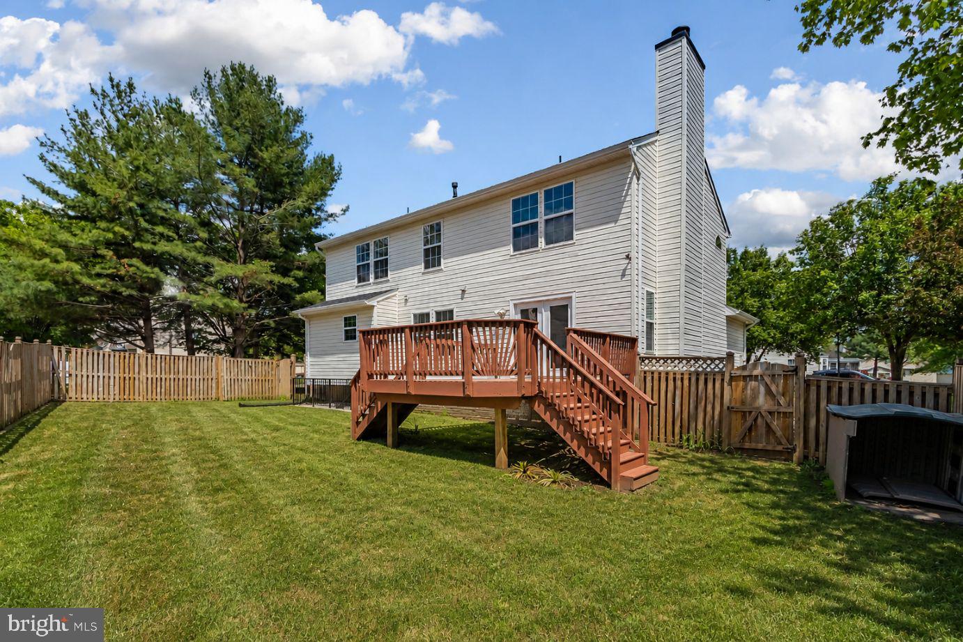 MANOR KNOLLS - Residential