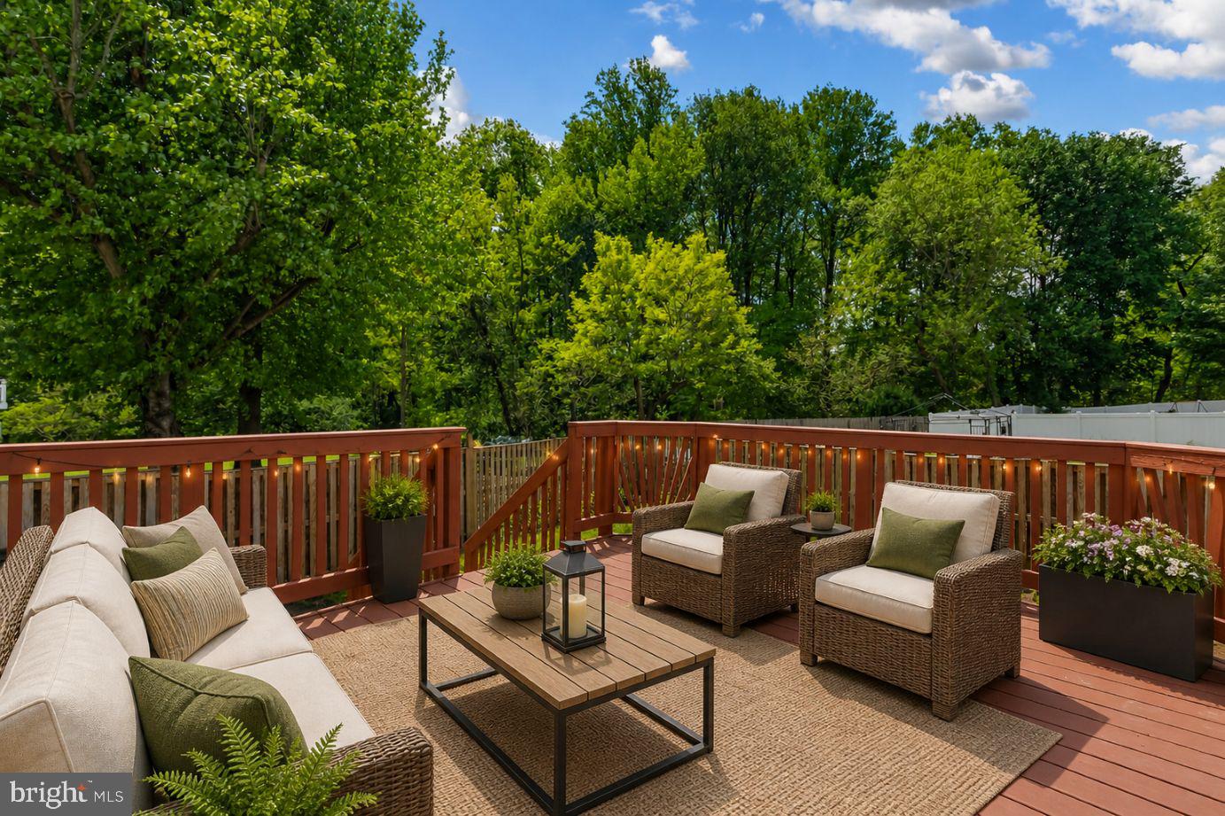MANOR KNOLLS - Residential