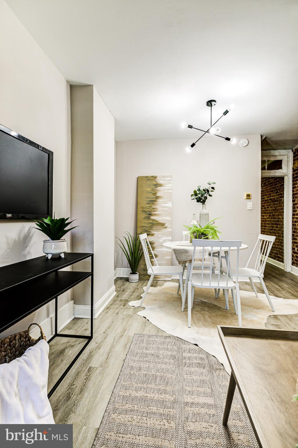 WASHINGTON VILLAGE - Residential