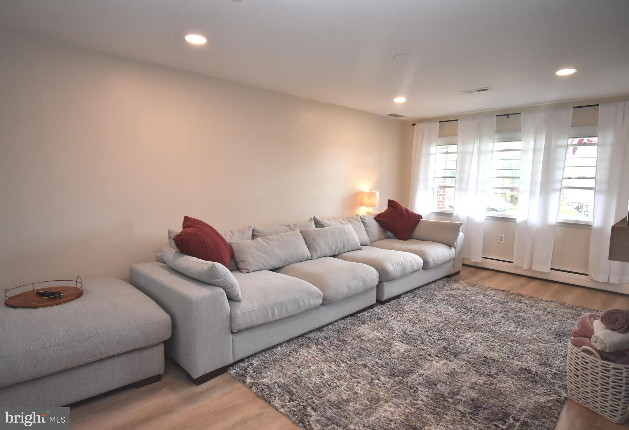 HIGH POINT - Residential