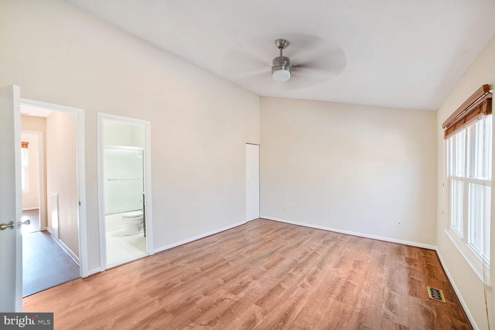 WILLOW COVE TOWNHOMES - Residential