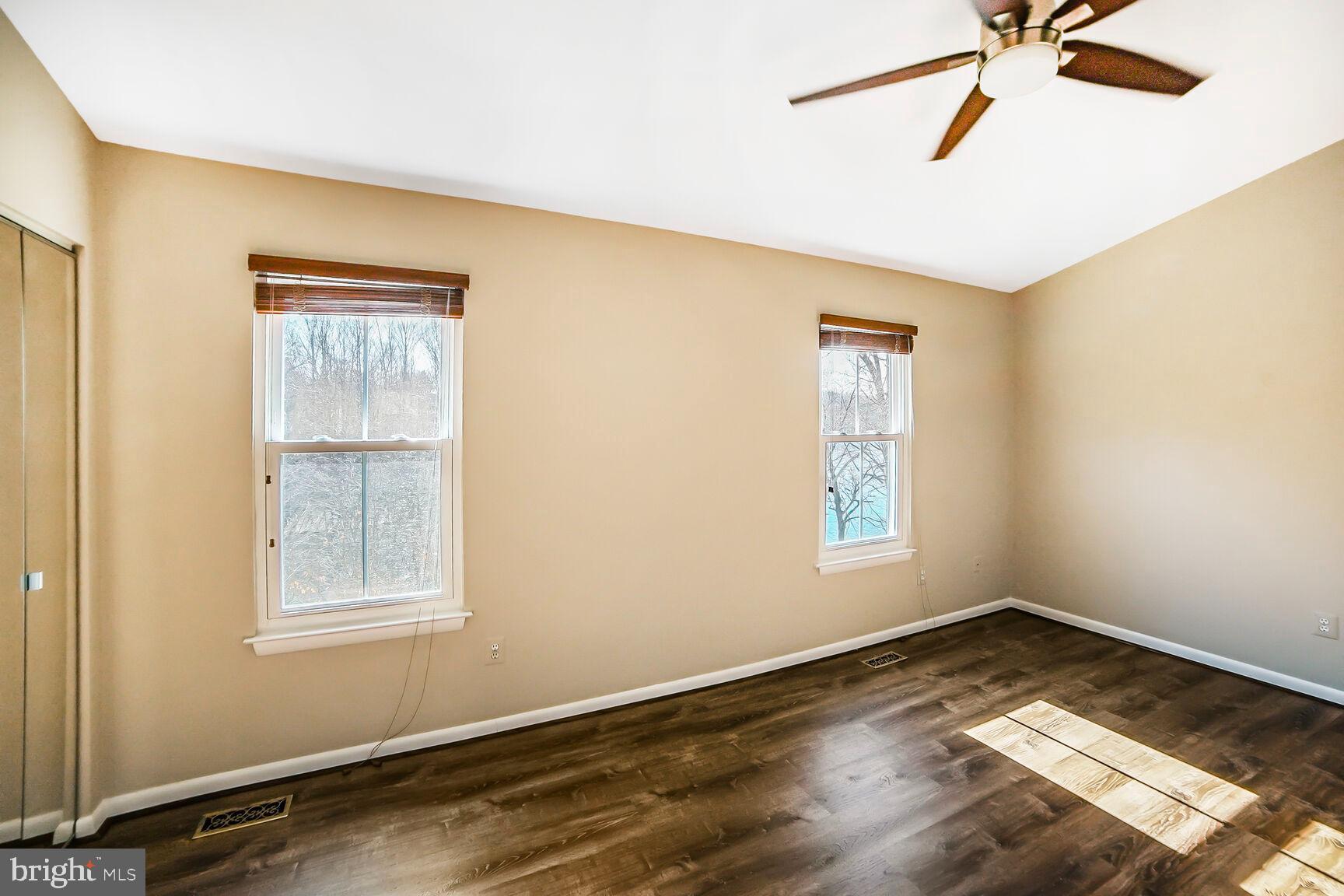 WILLOW COVE TOWNHOMES - Residential