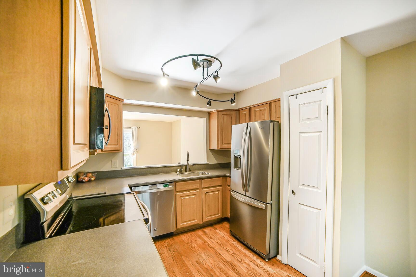 WILLOW COVE TOWNHOMES - Residential