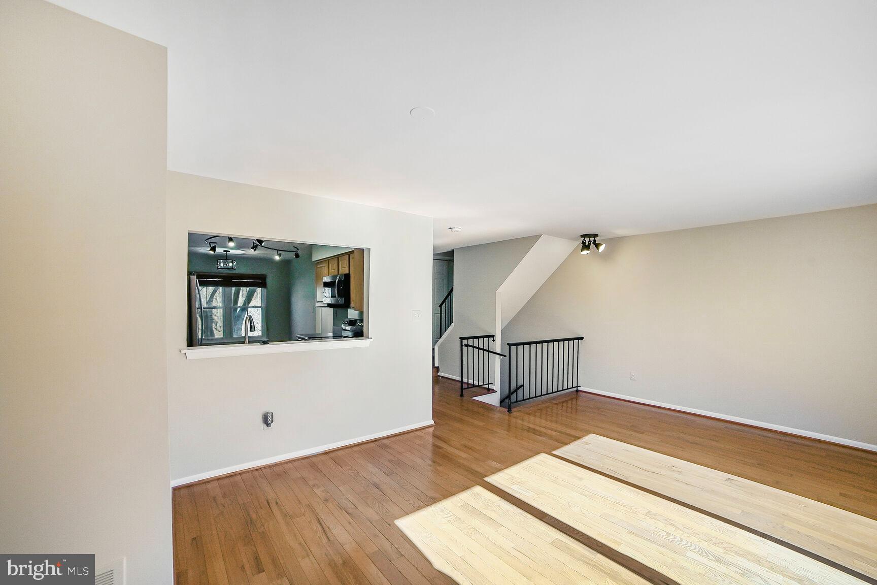 WILLOW COVE TOWNHOMES - Residential