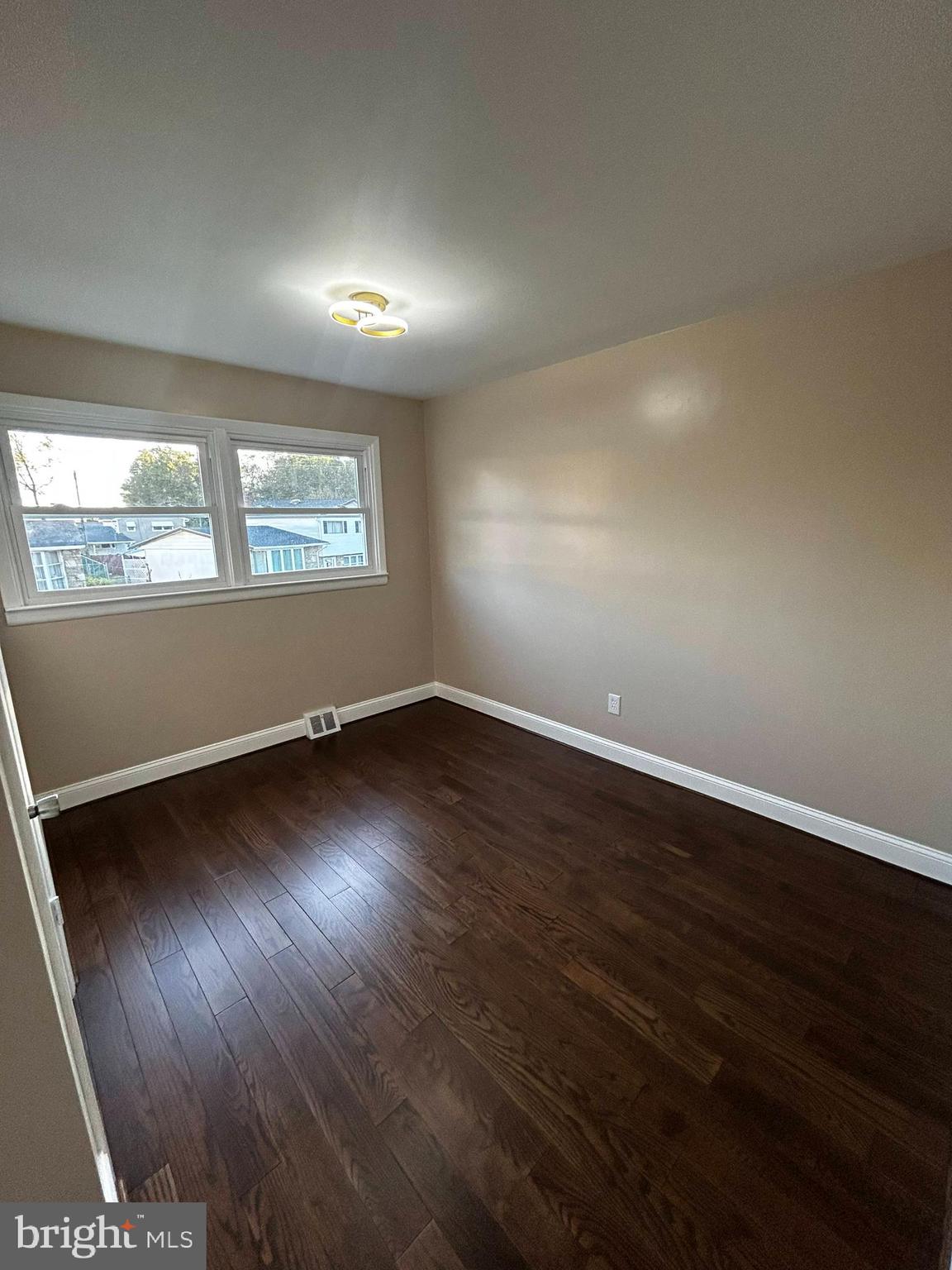 MILLBROOK - Residential