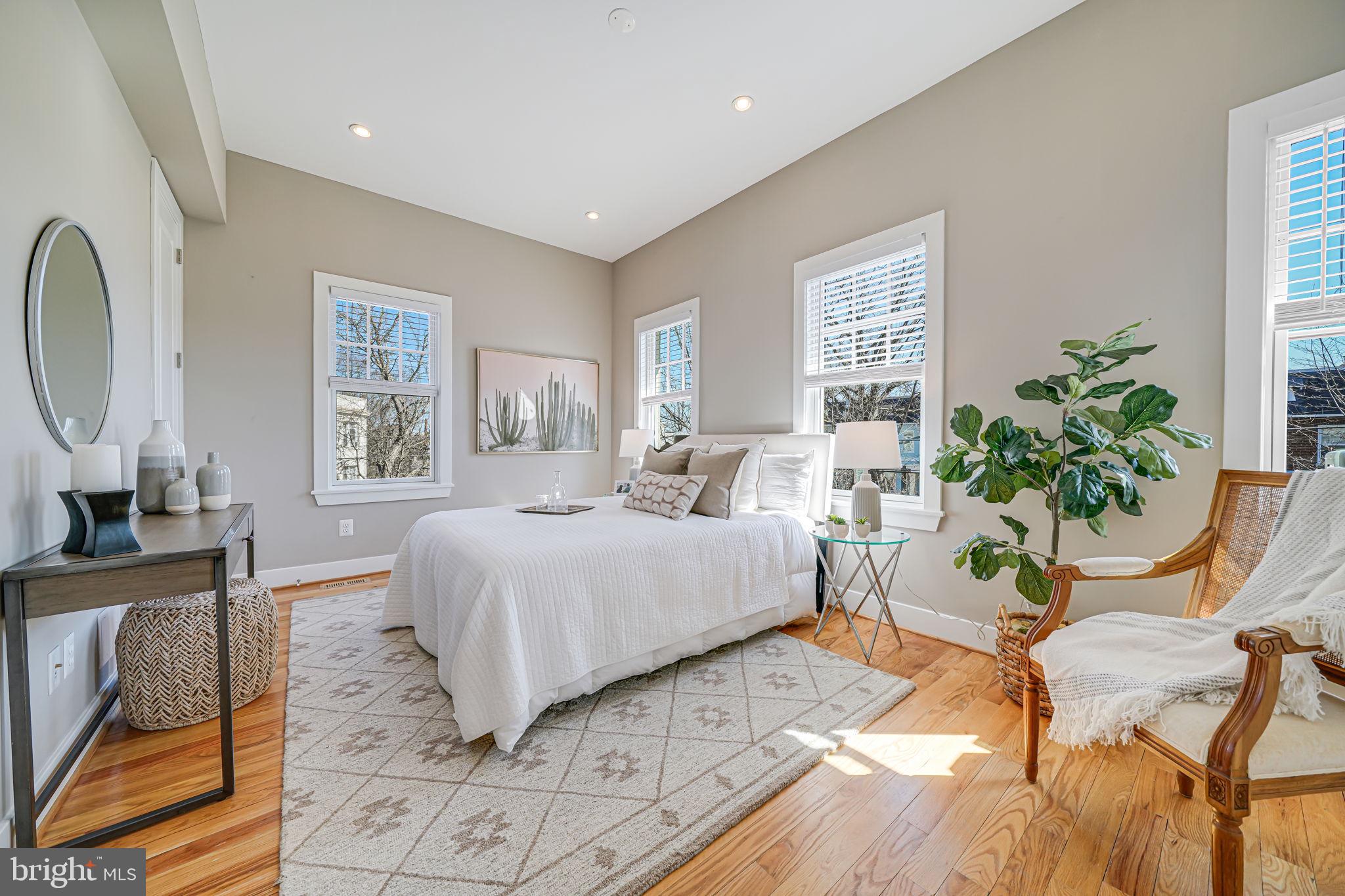 GLOVER PARK - Residential