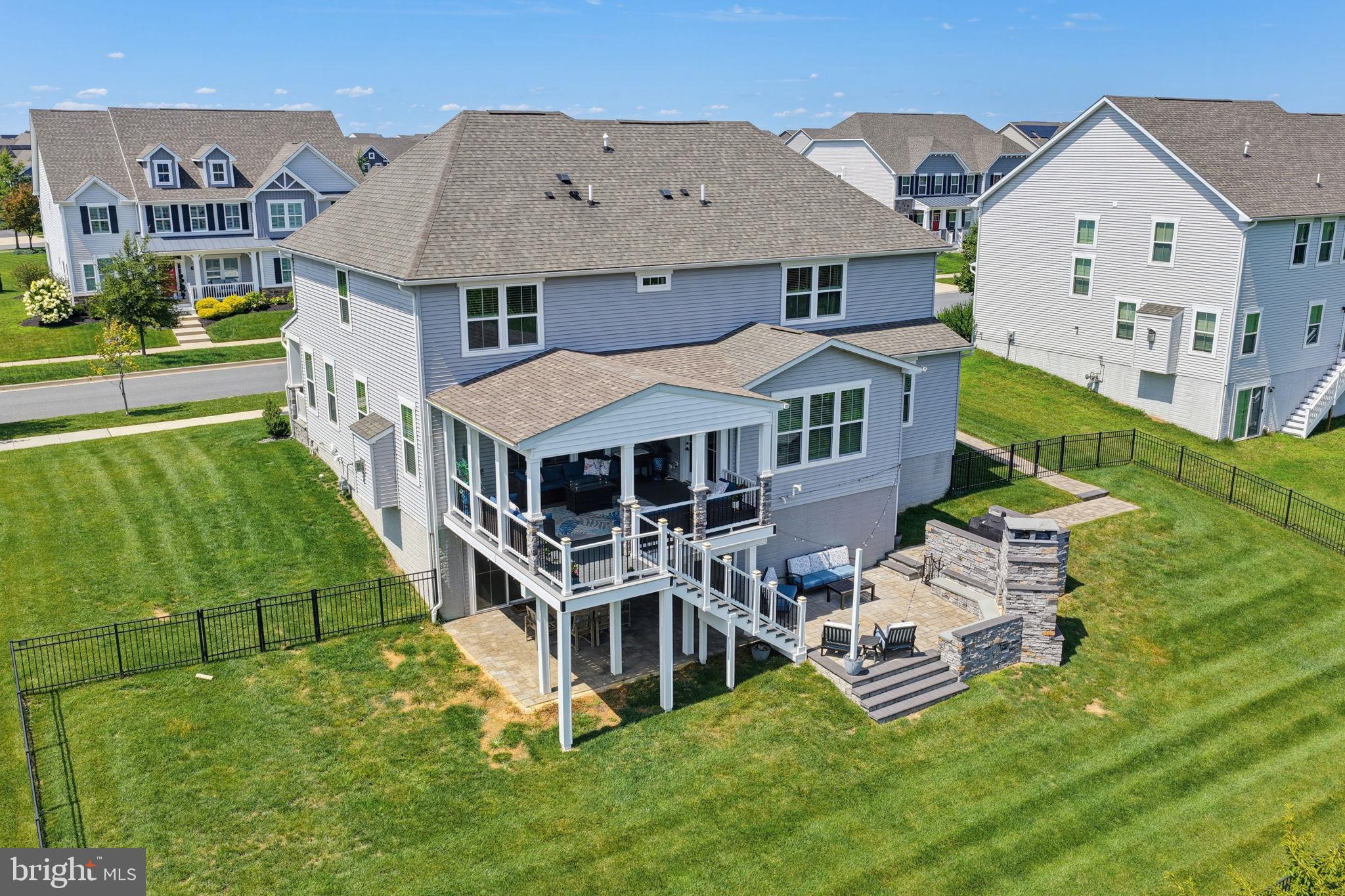 558 SPRING HOLLOW DRIVE