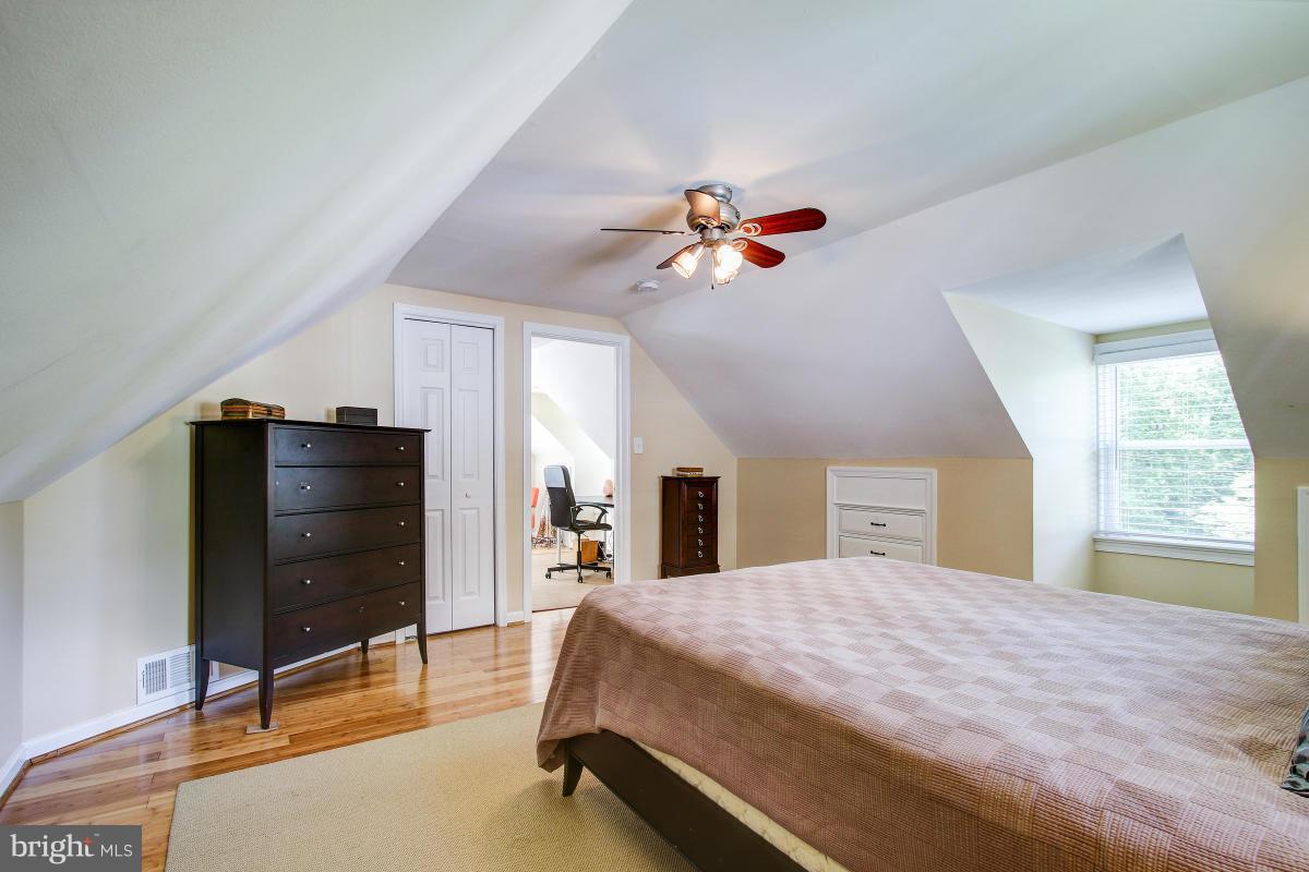 HOMEWOOD - Residential