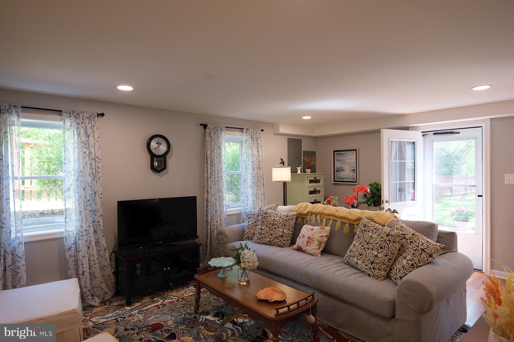 NORTH END - Residential