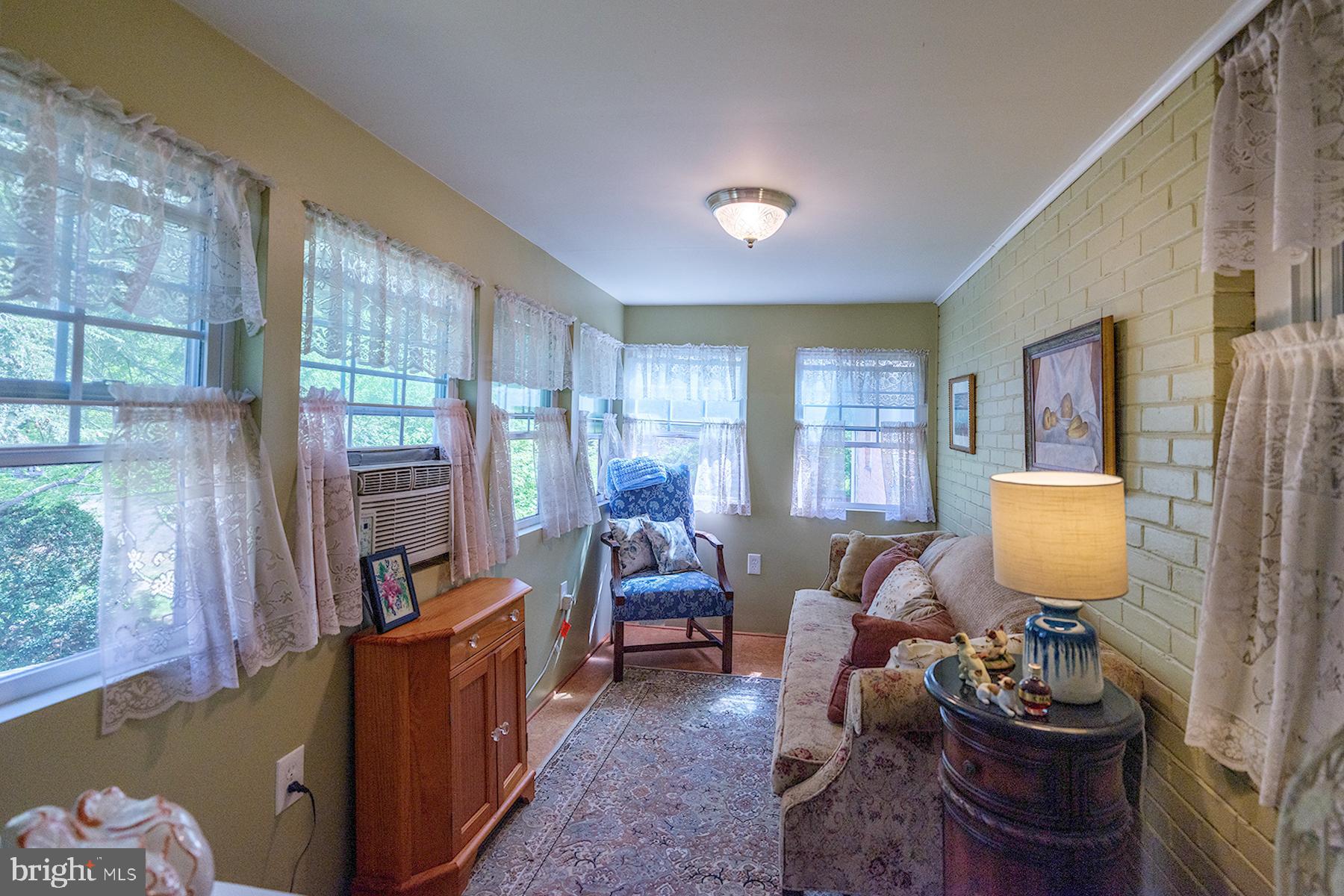 NORTH END - Residential