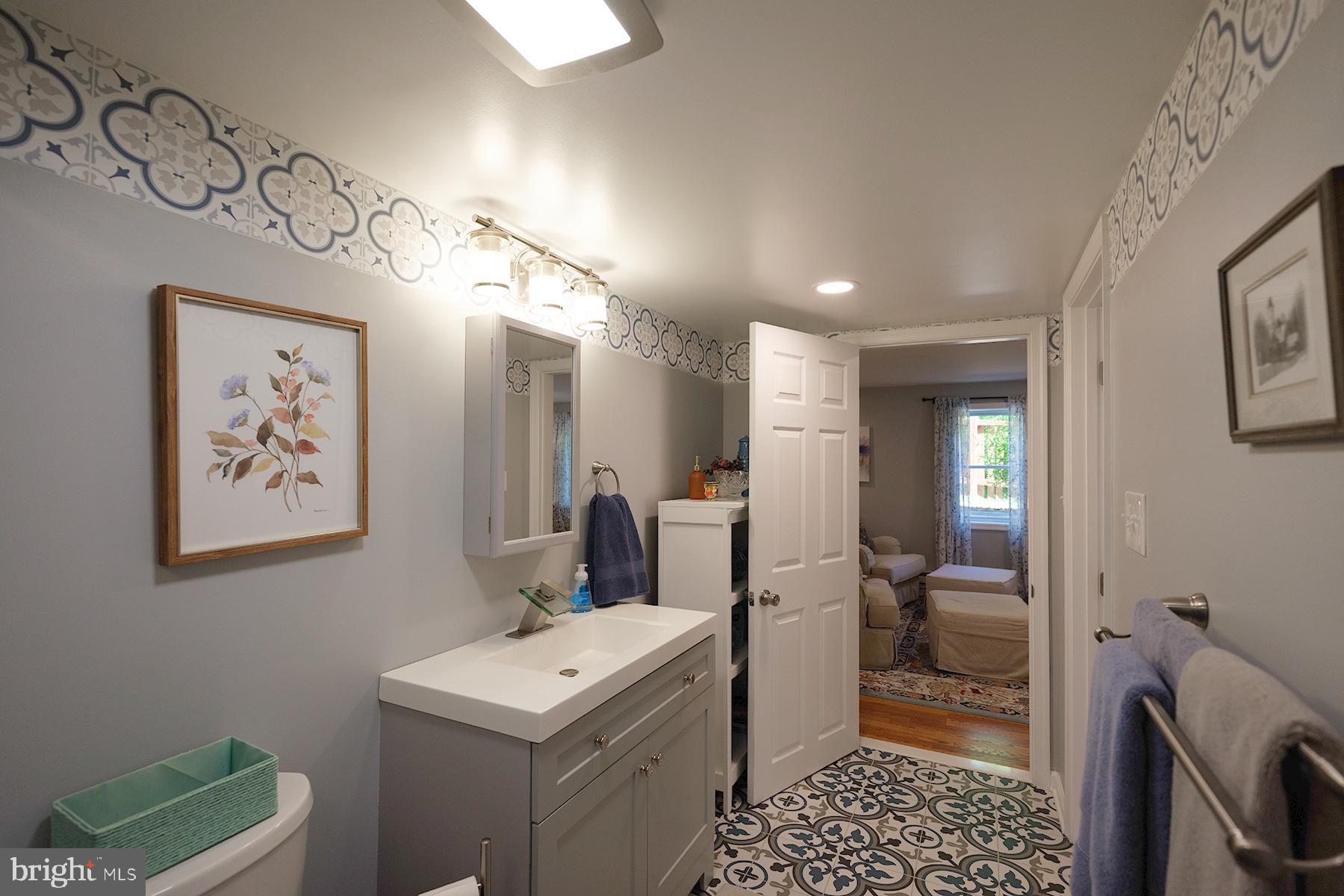 NORTH END - Residential