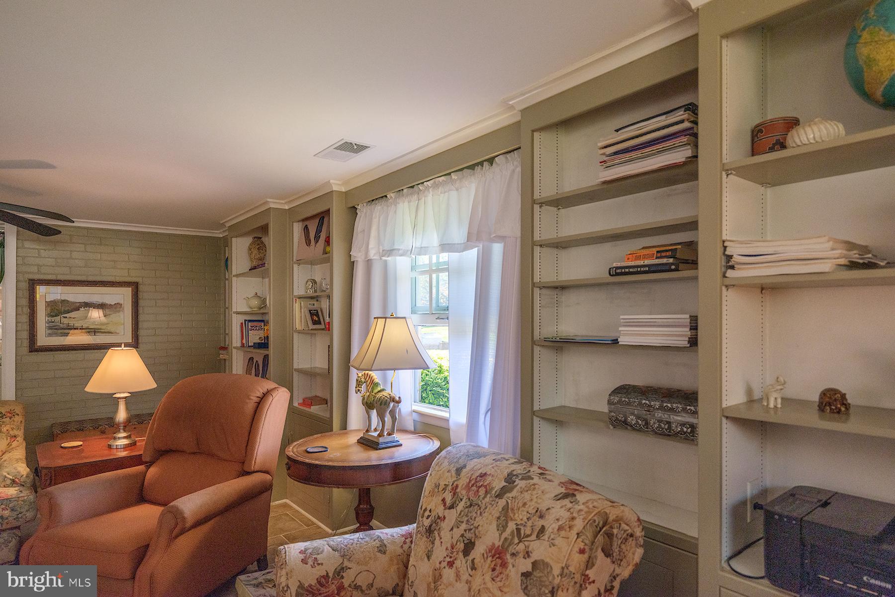 NORTH END - Residential