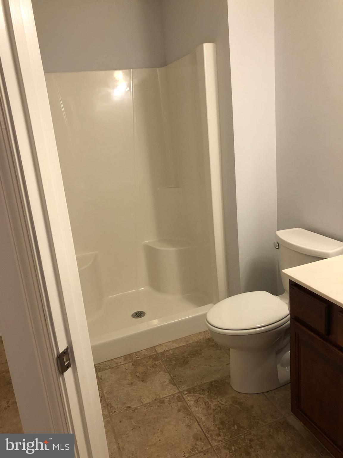 LOCUST HILL - Residential Lease