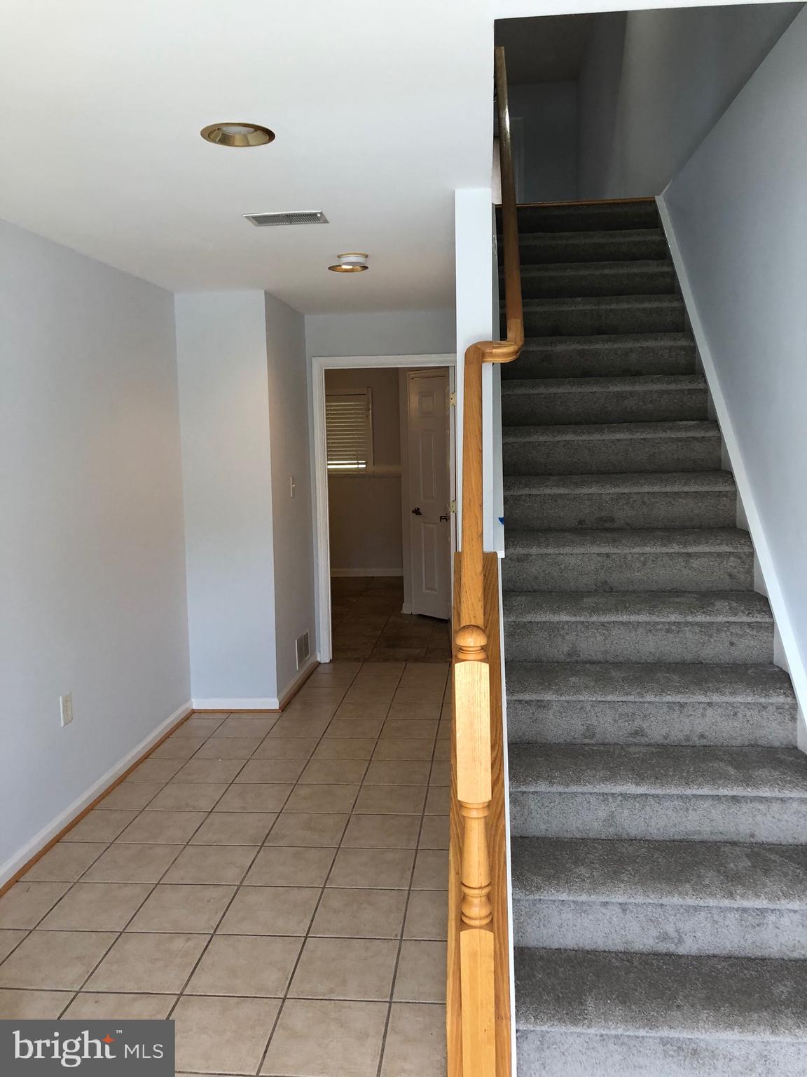 LOCUST HILL - Residential Lease