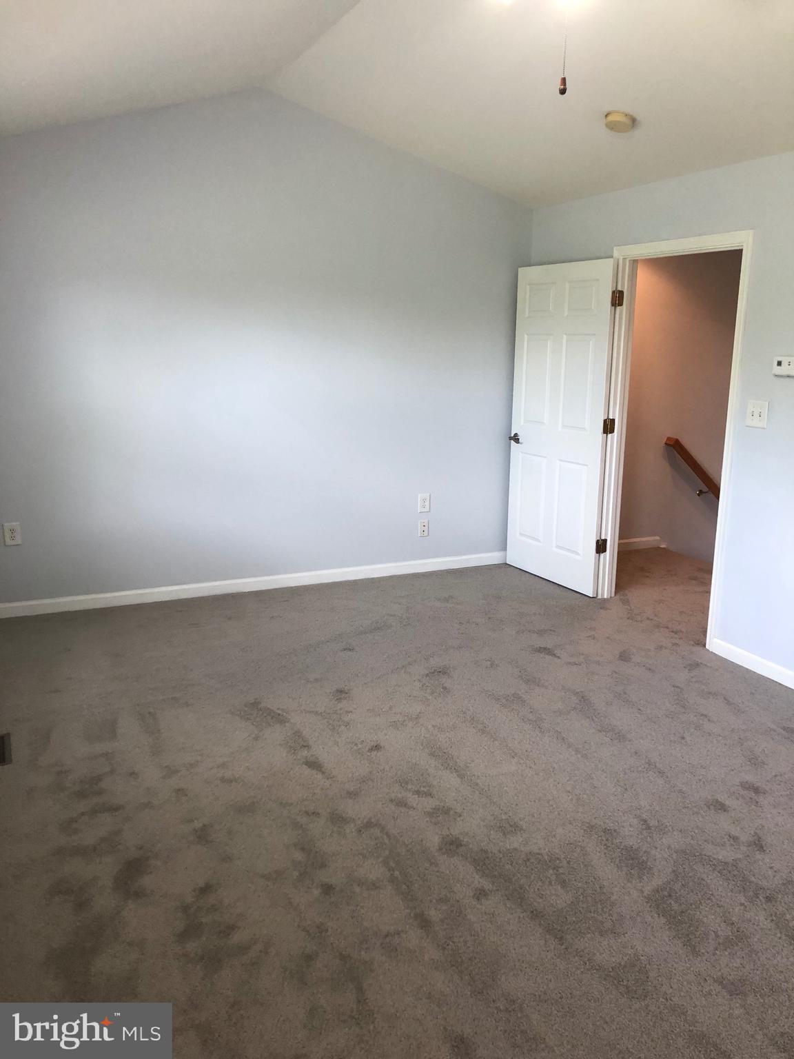 LOCUST HILL - Residential Lease