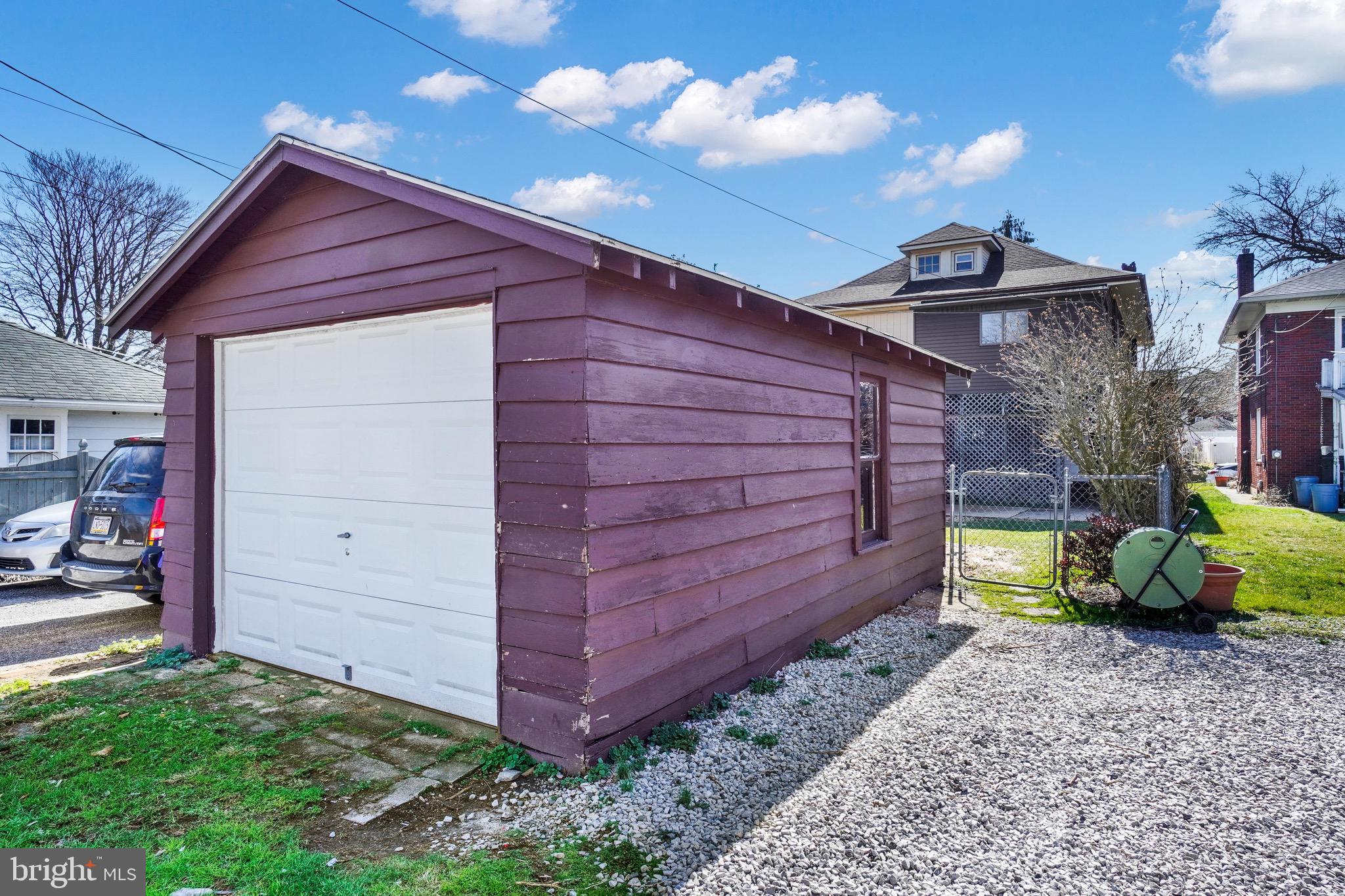 OLD EAST YORK - Residential