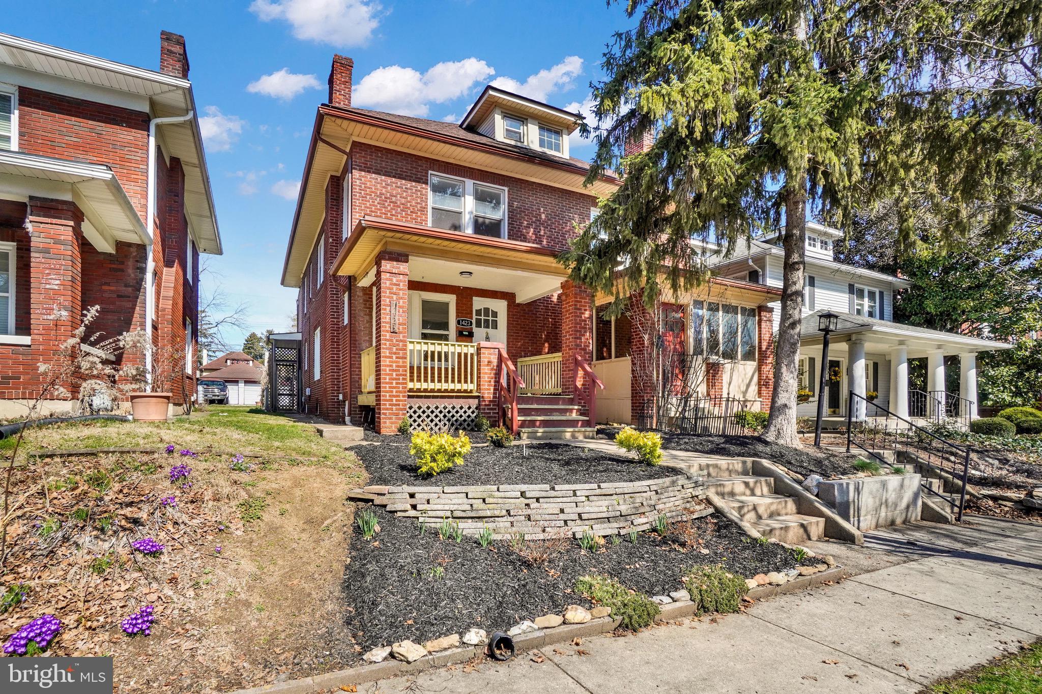 OLD EAST YORK - Residential