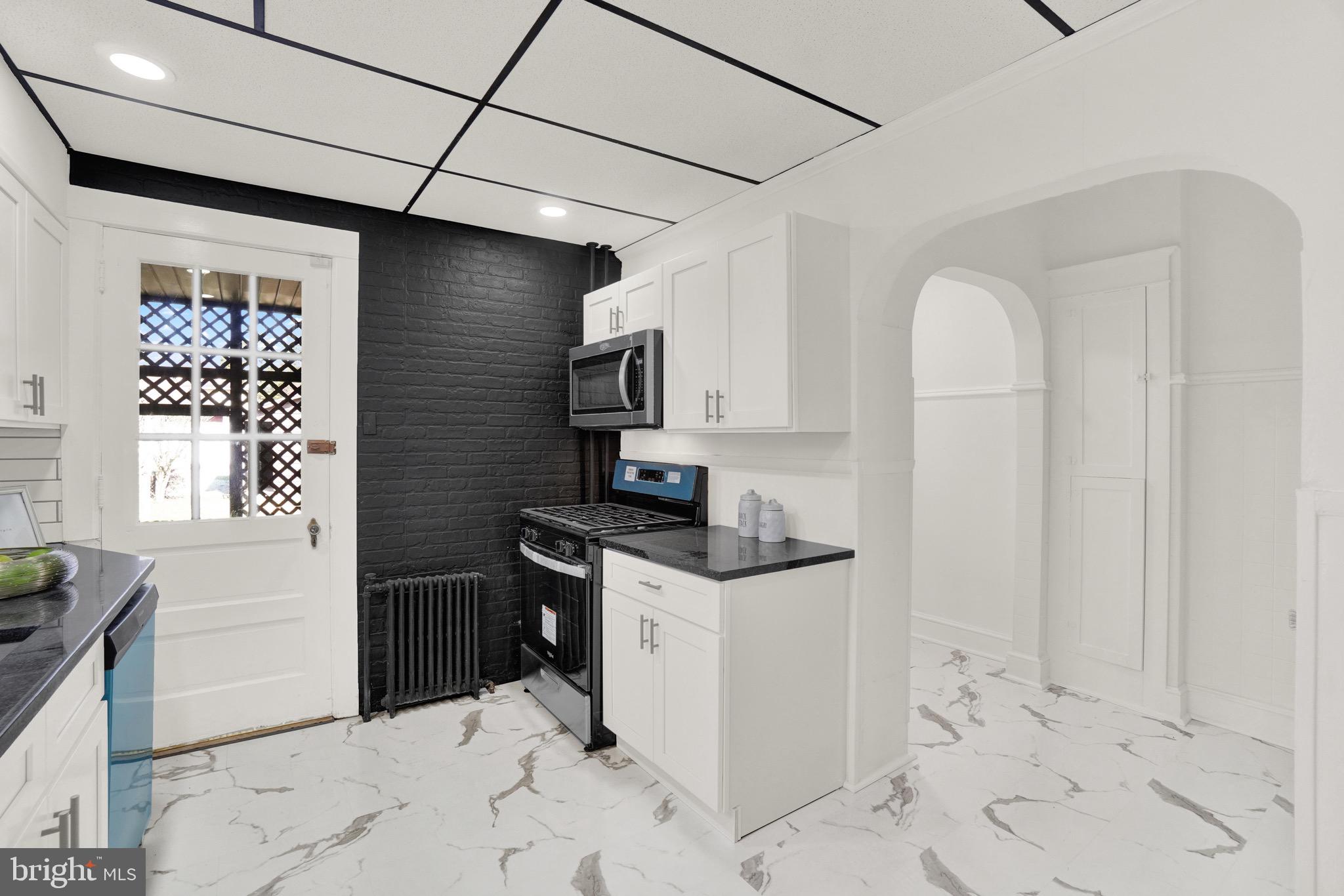 OLD EAST YORK - Residential