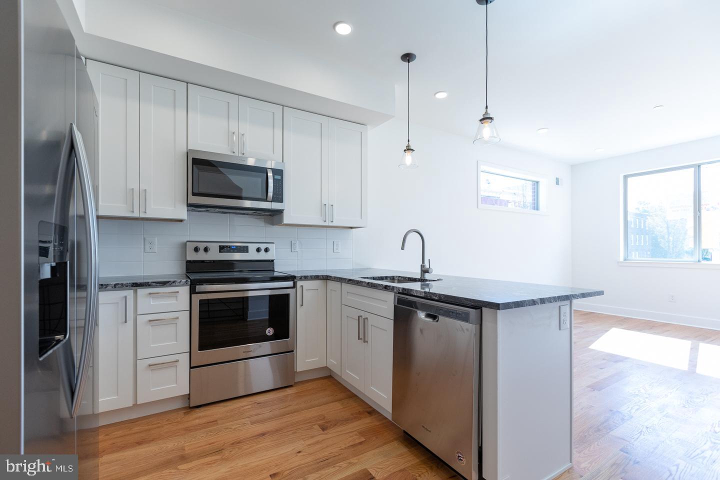 KENSINGTON - Residential Lease