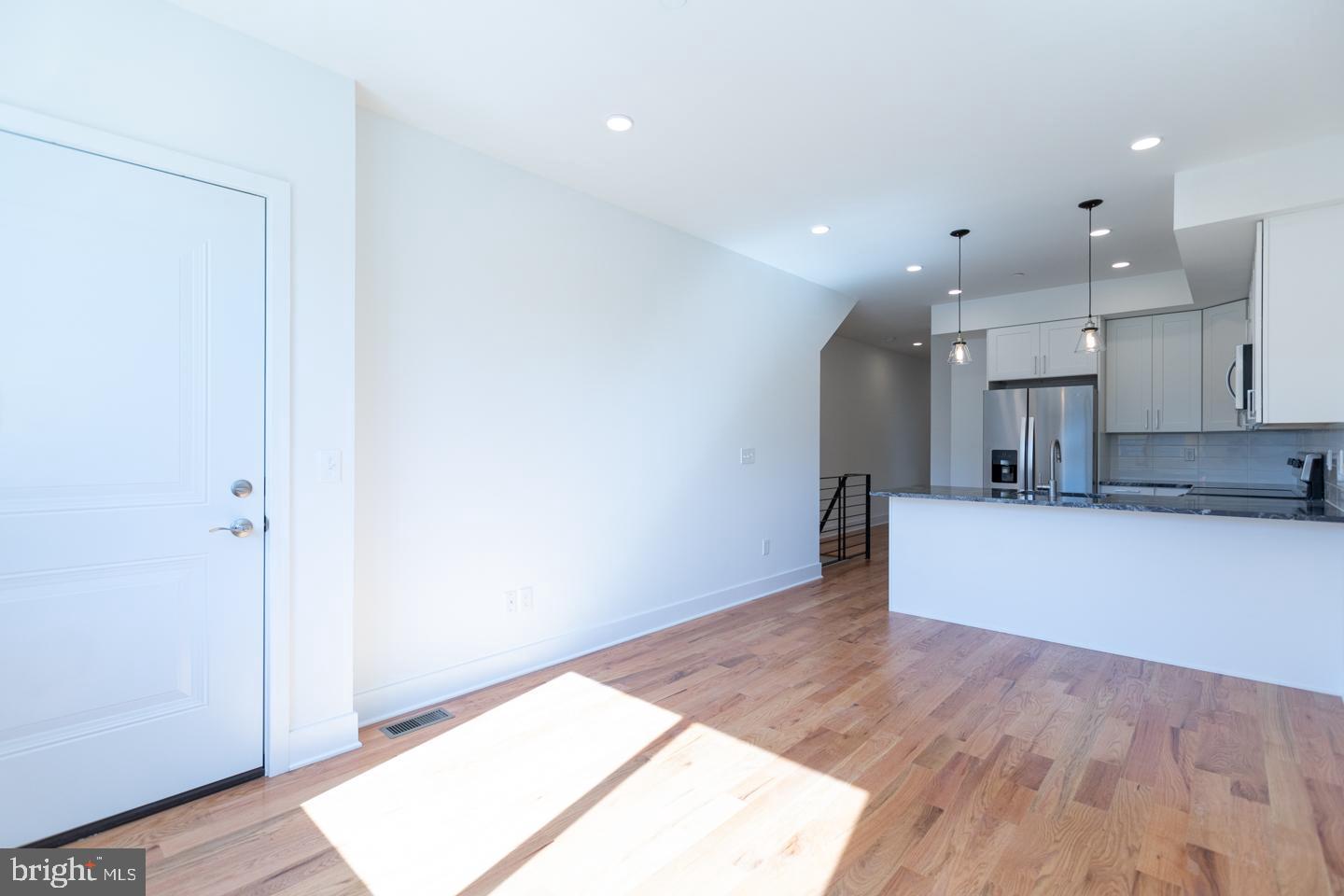 KENSINGTON - Residential Lease