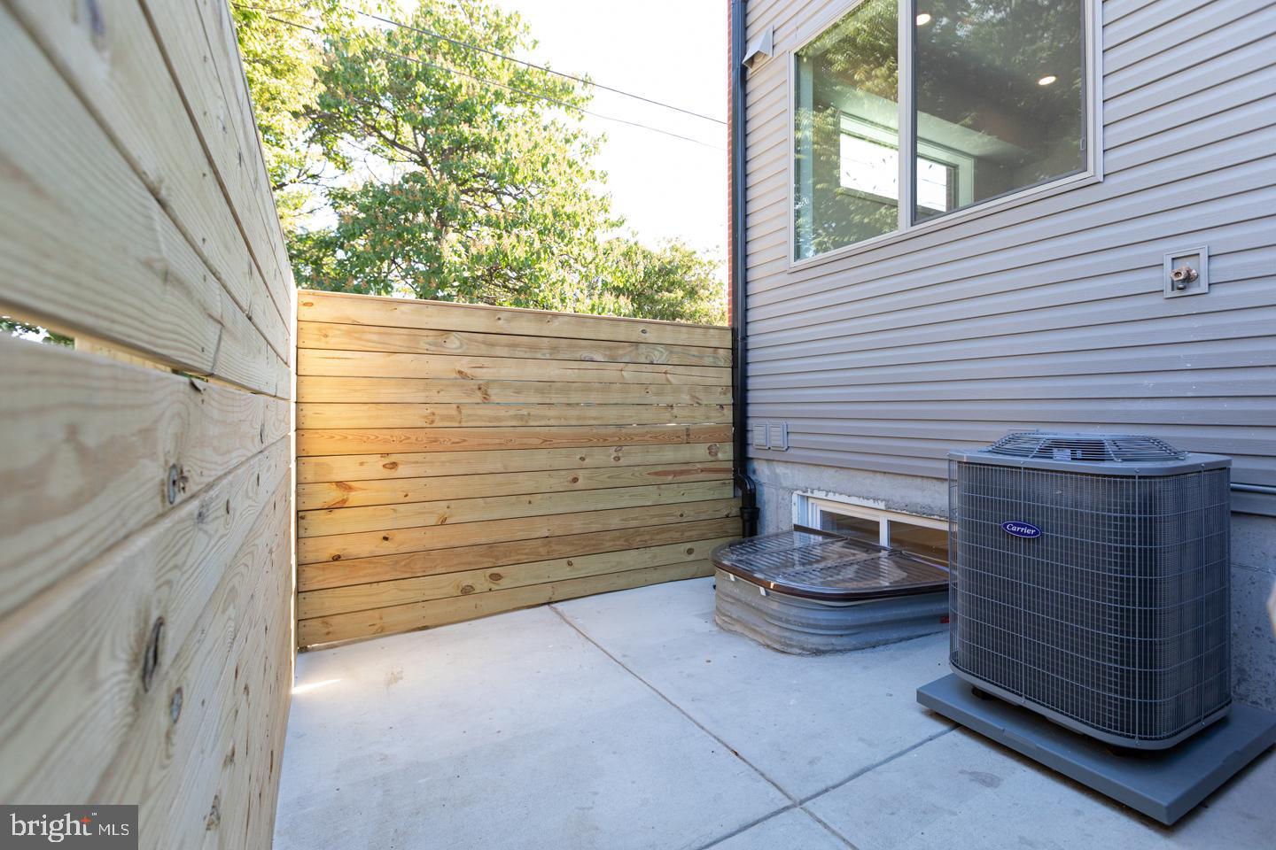 KENSINGTON - Residential Lease