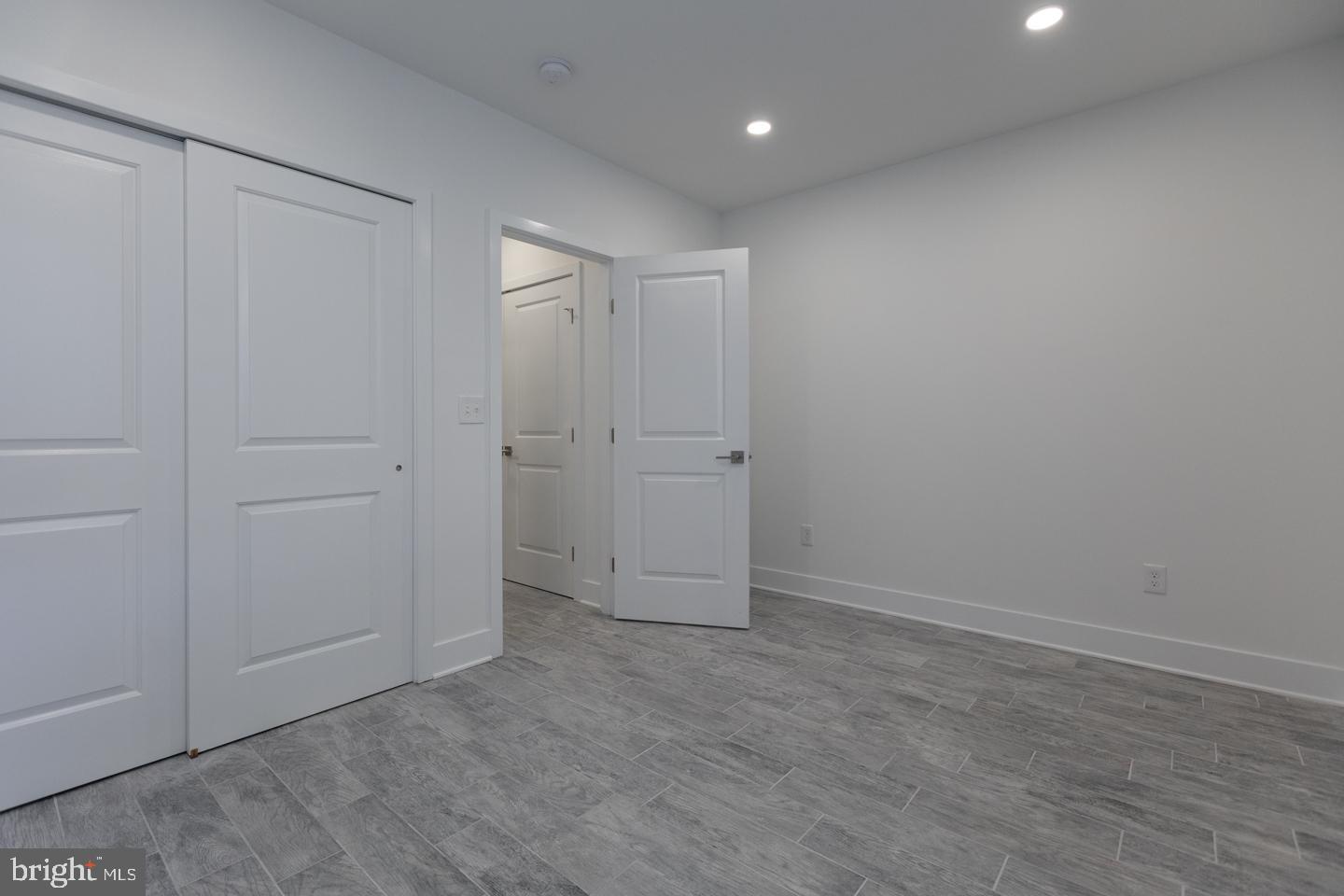 KENSINGTON - Residential Lease