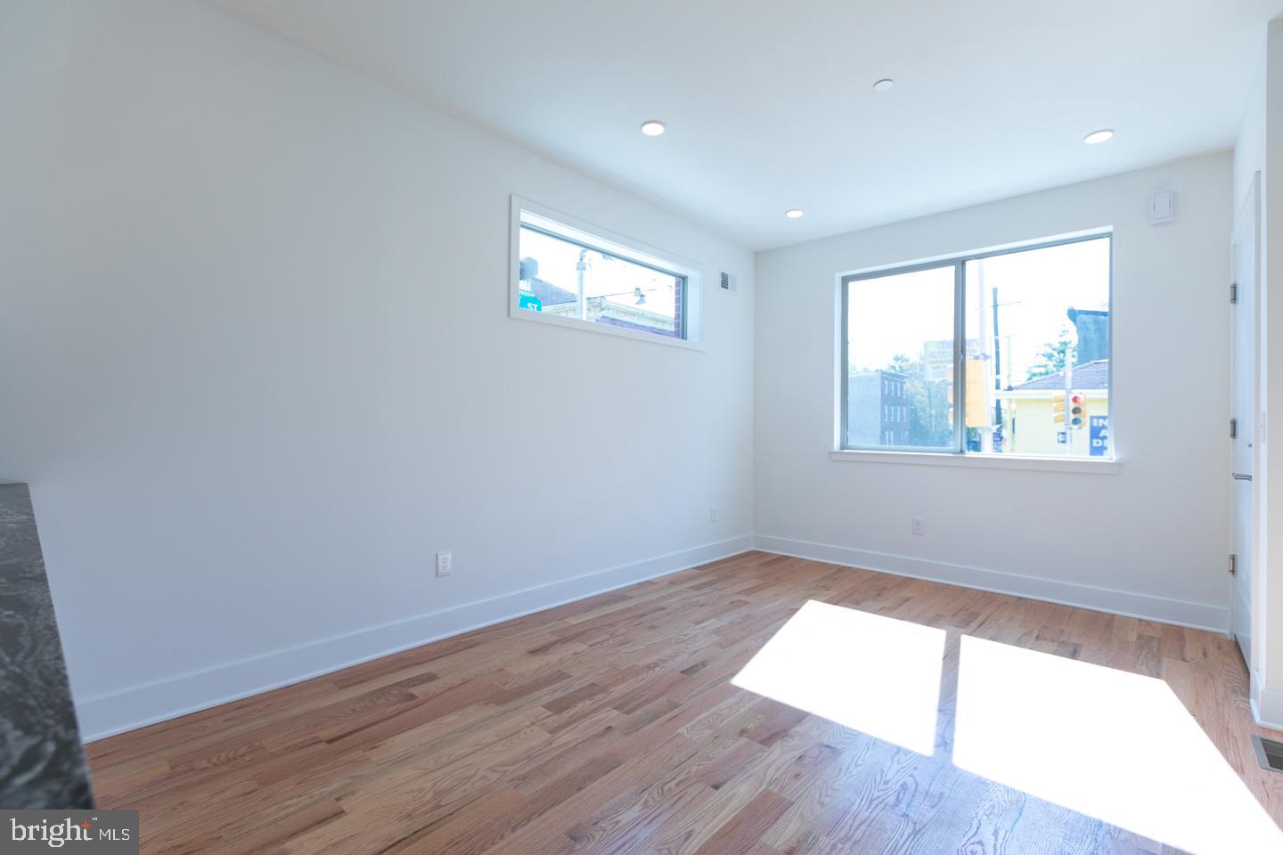 KENSINGTON - Residential Lease