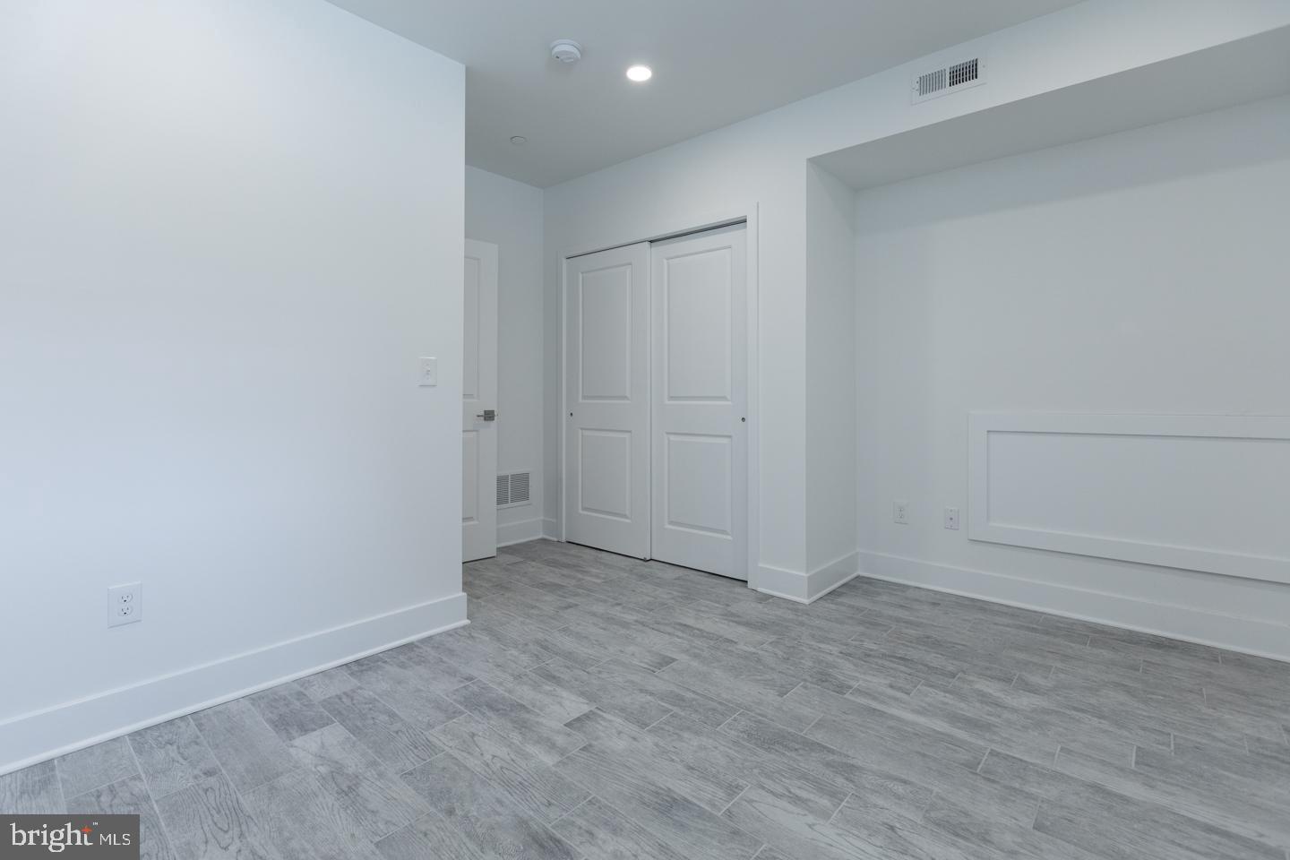 KENSINGTON - Residential Lease