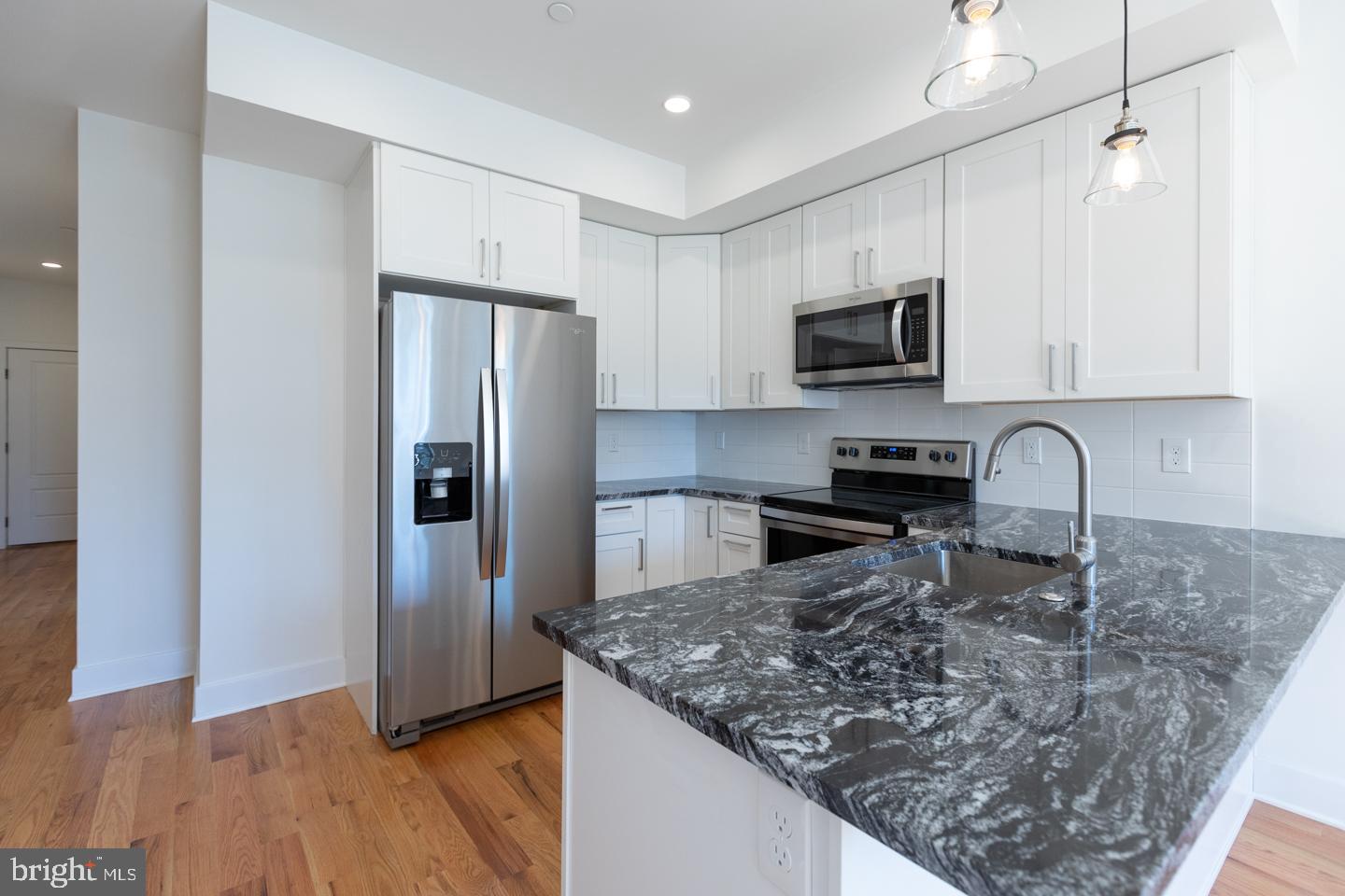 KENSINGTON - Residential Lease