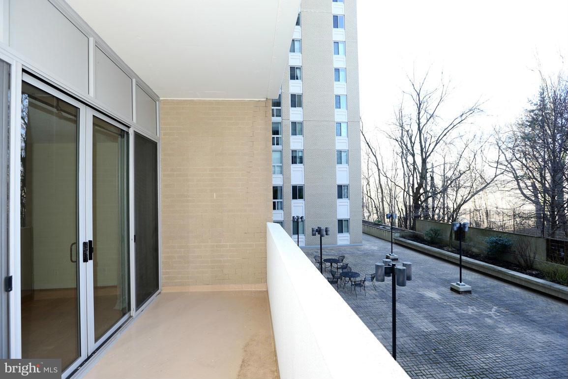 THE ELIZABETH - Residential Lease