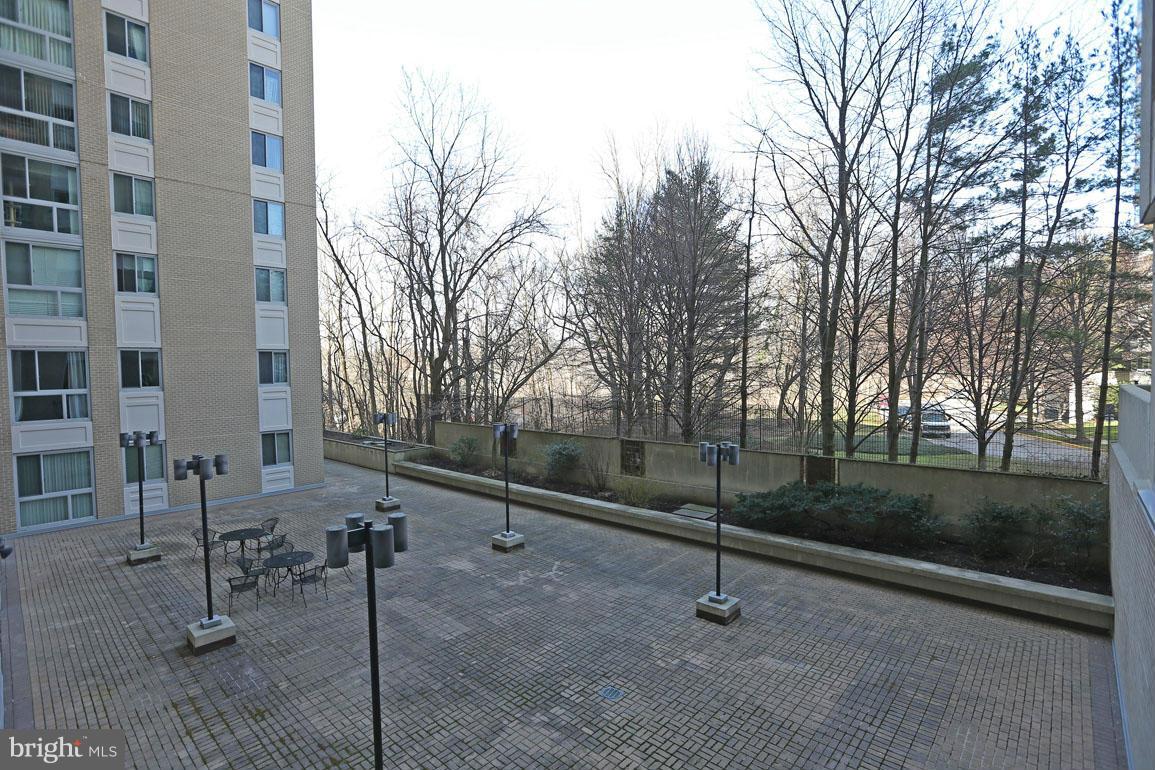 THE ELIZABETH - Residential Lease