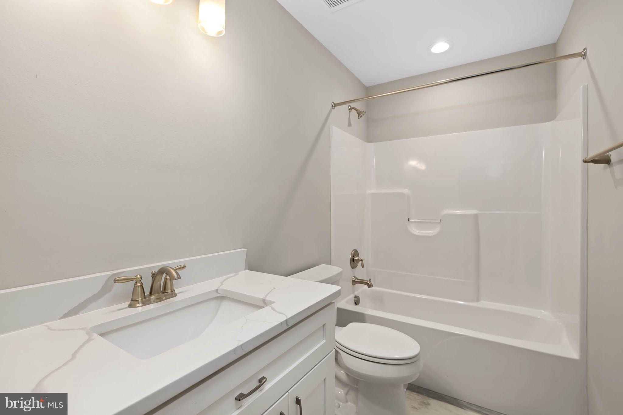 THE ESTATES AT LIGHT LANE - Residential