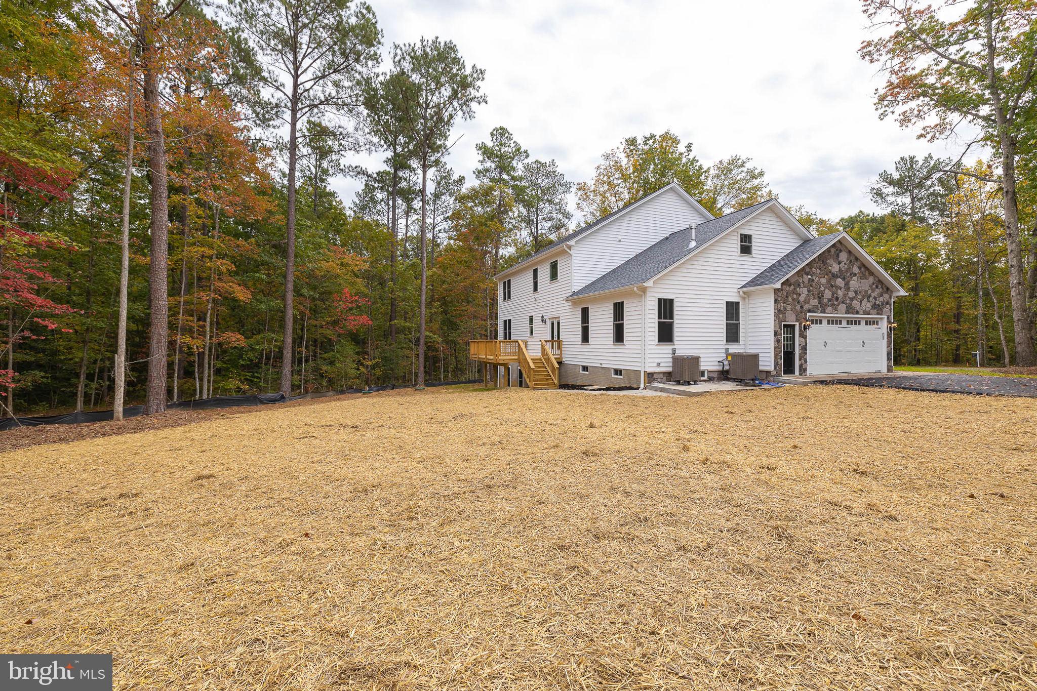 THE ESTATES AT LIGHT LANE - Residential