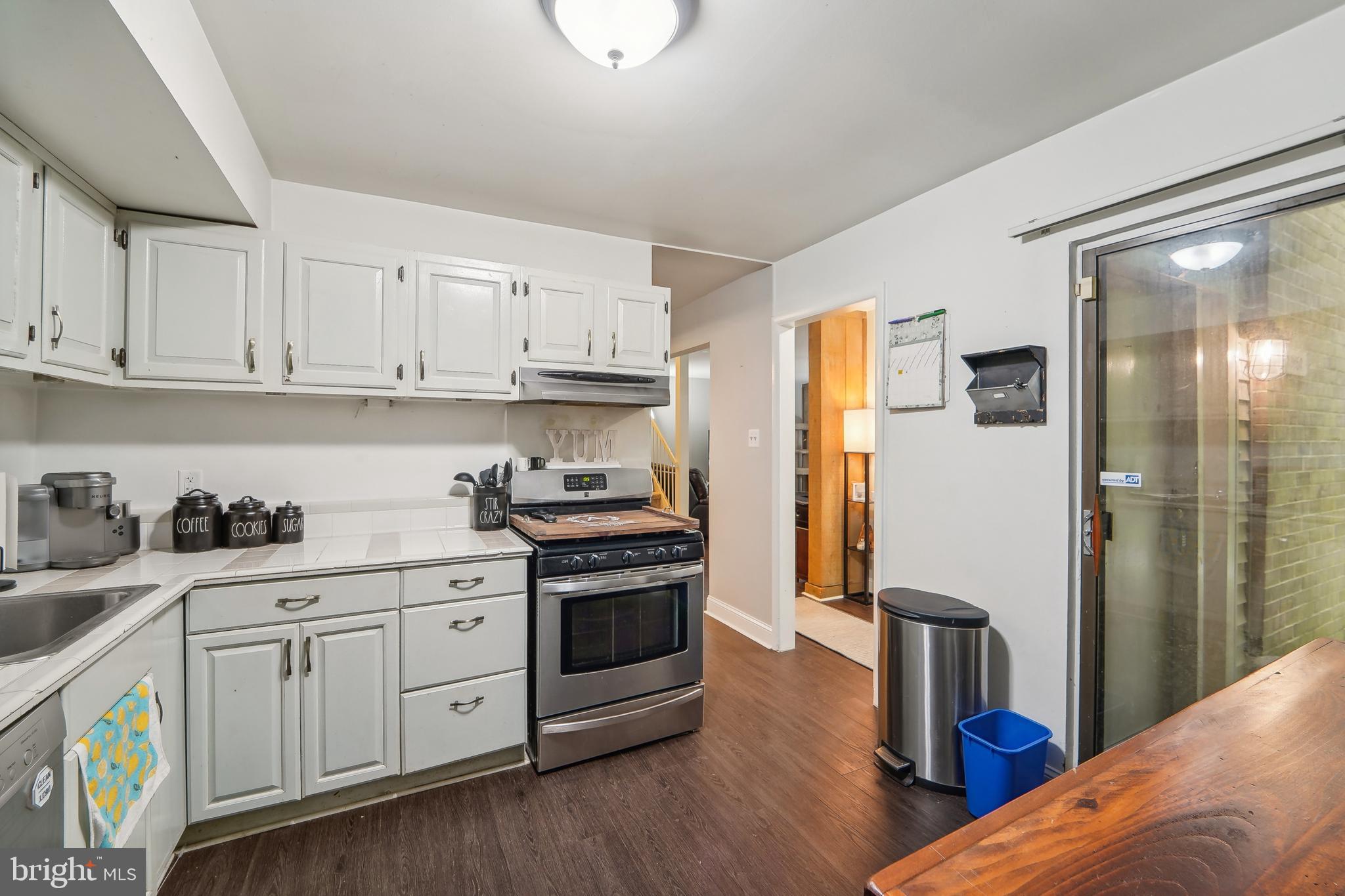 VILLAGE OF WILDE LAKE - Residential