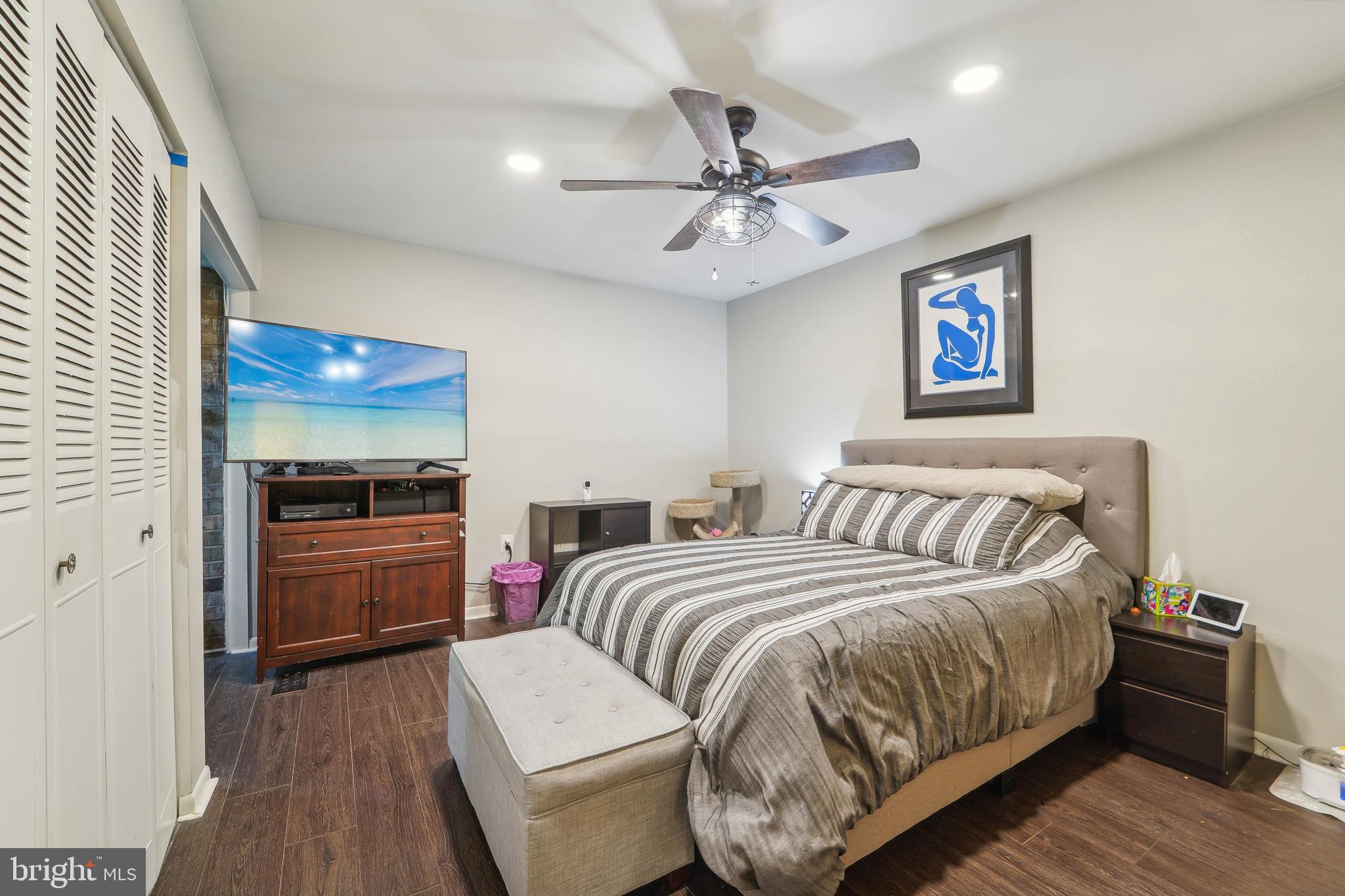 VILLAGE OF WILDE LAKE - Residential