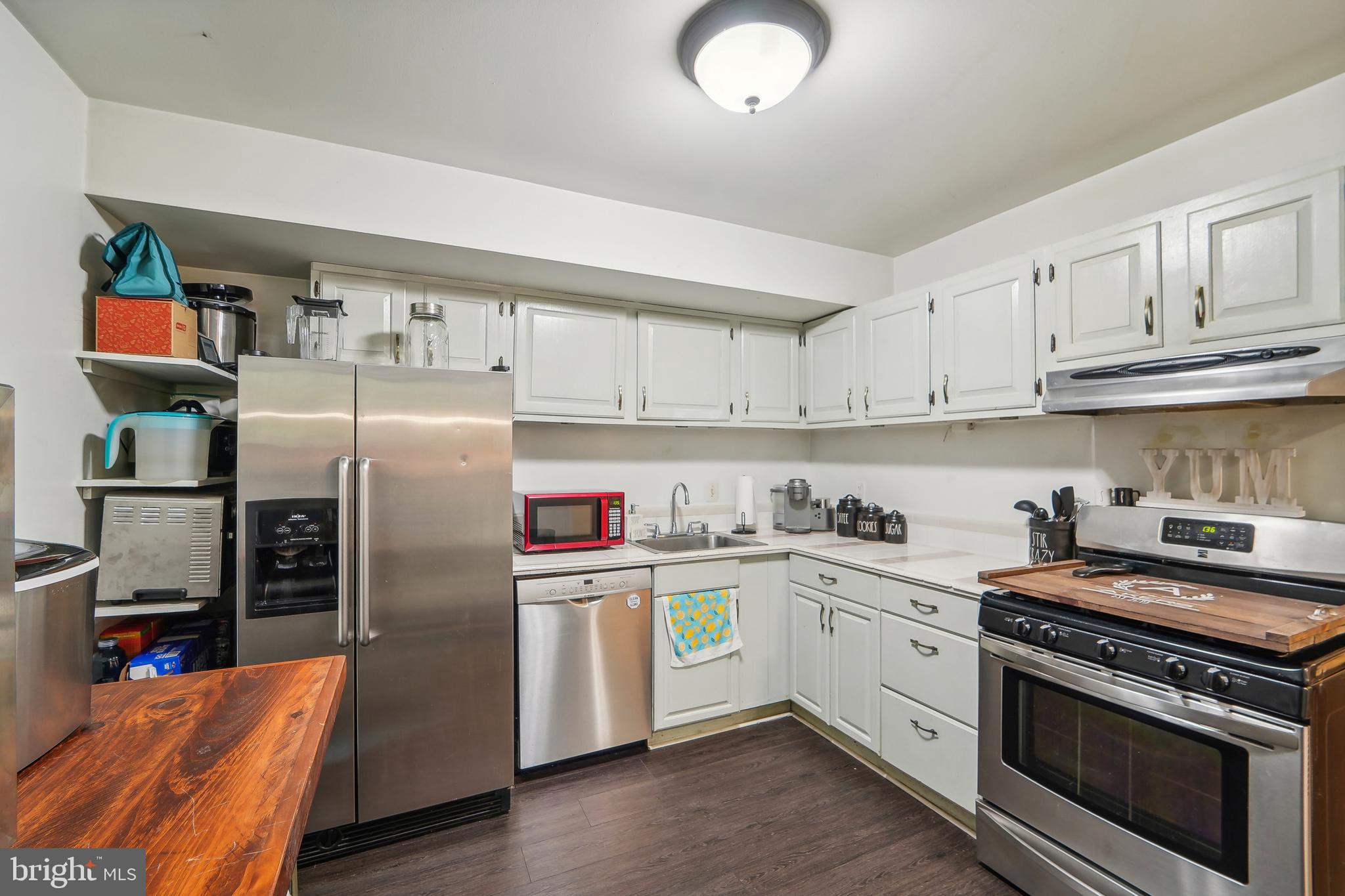 VILLAGE OF WILDE LAKE - Residential