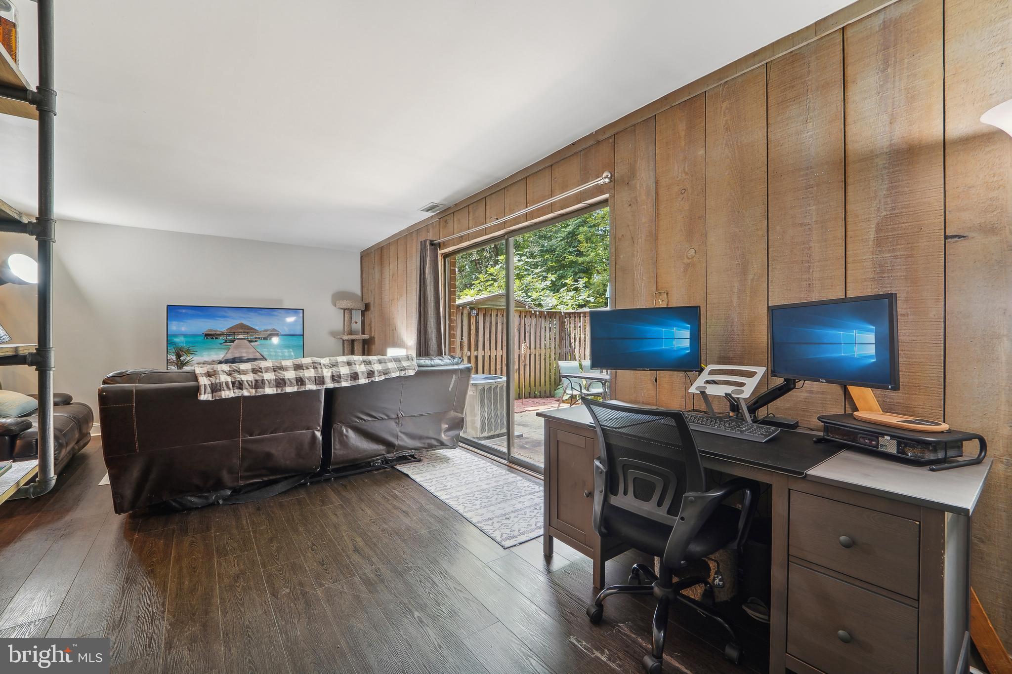 VILLAGE OF WILDE LAKE - Residential